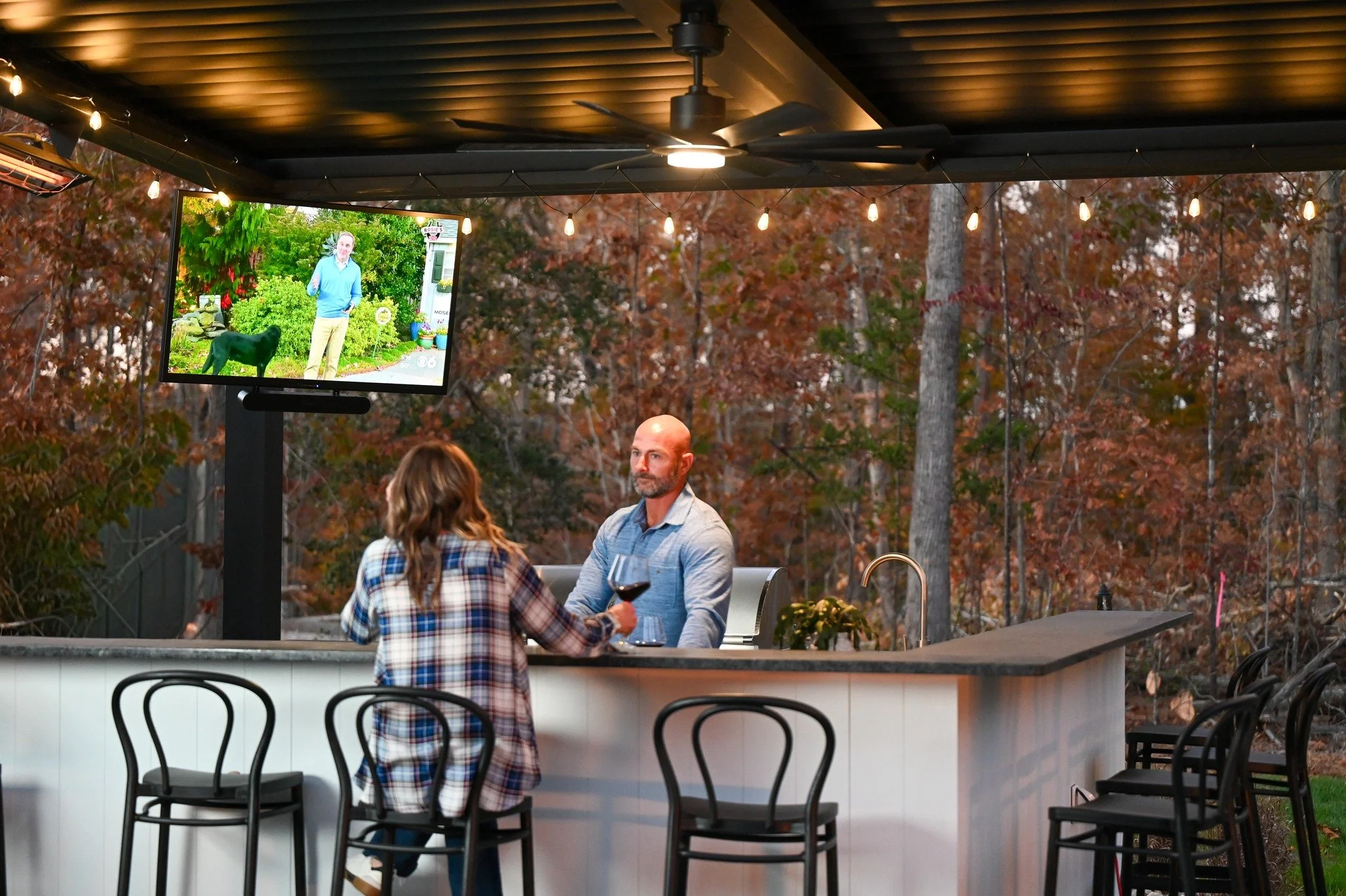 This space was built for year-round enjoyment. From weeknight dinners to weekend celebrations, a covered outdoor kitchen keeps the good moments going.

#OakValleyCustomHardscapes #OakValley #PaverPatio #HardscapeDesign #OutdoorLiving #HomeUpgrade #Pr