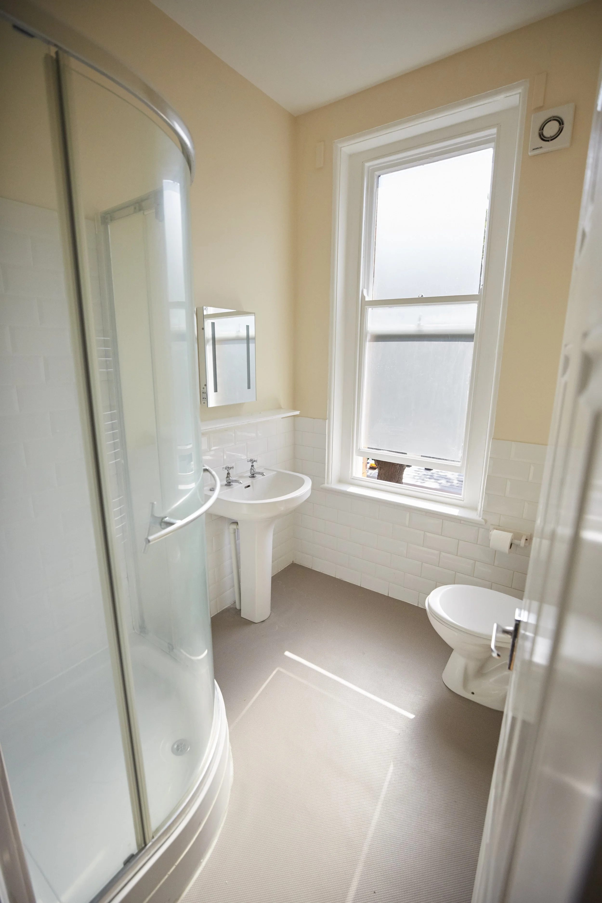 1.Westbourne Gardens - Ensuite Shower Room 2.jpg