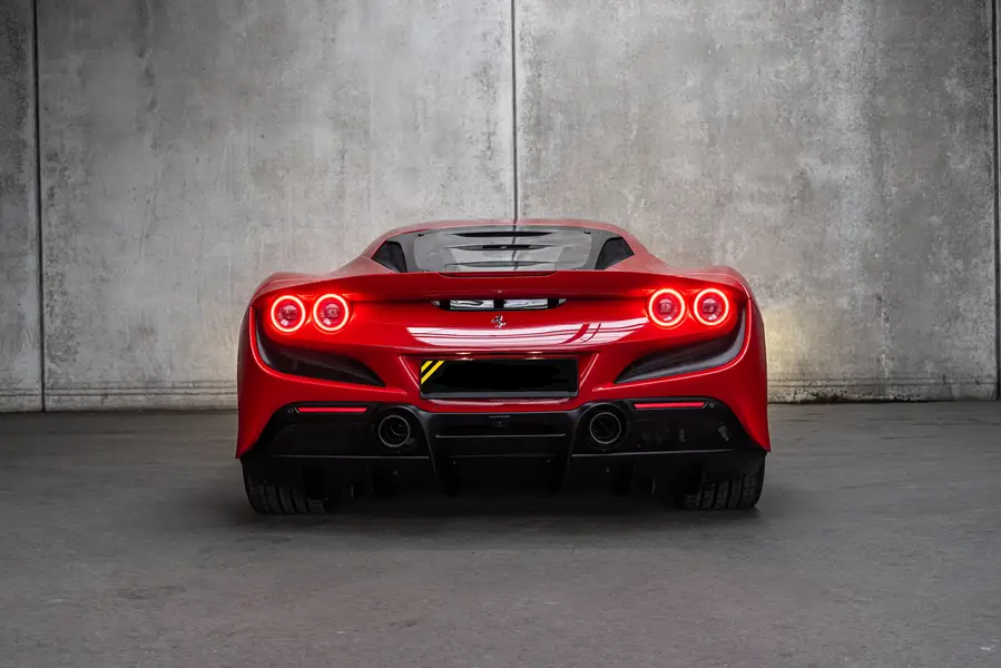 63c5779bcd24bc618dd42d2b_ferrari-f8-113_web.jpg