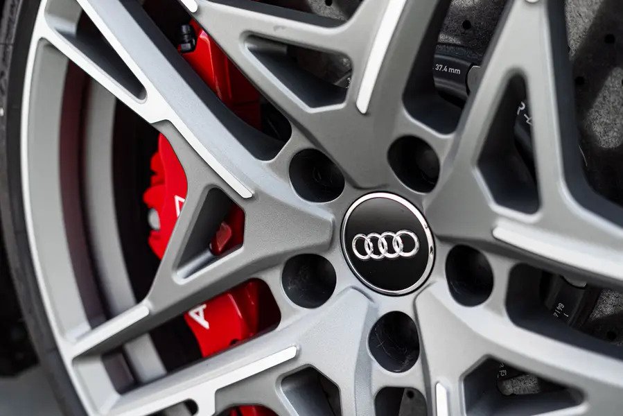 63c571b02695e43c15ff0931_audi-r8-201_web.jpg