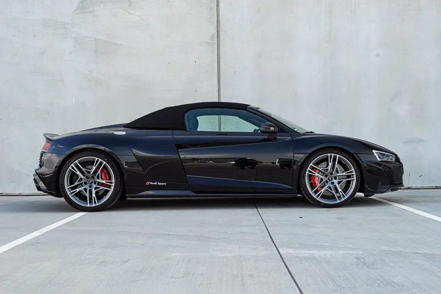 63c571b0449fdf525ce1e38e_audi-r8-211_web.jpg
