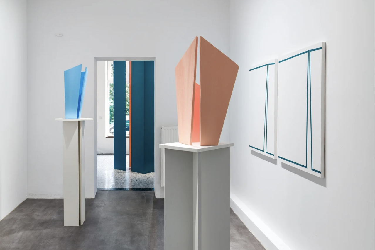 MadeleineBoschan_Ouf_Exhibitionview_entrenos 1.png
