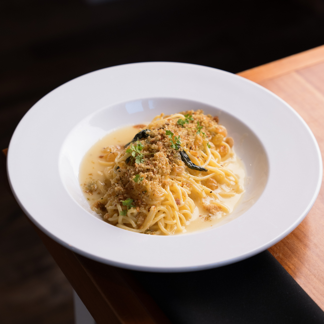 PASTA BASILICO, UVA PASSA E LIMONE