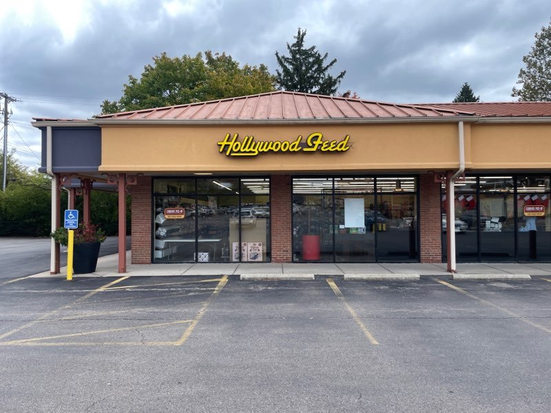 Hollywood Feed - Centerville