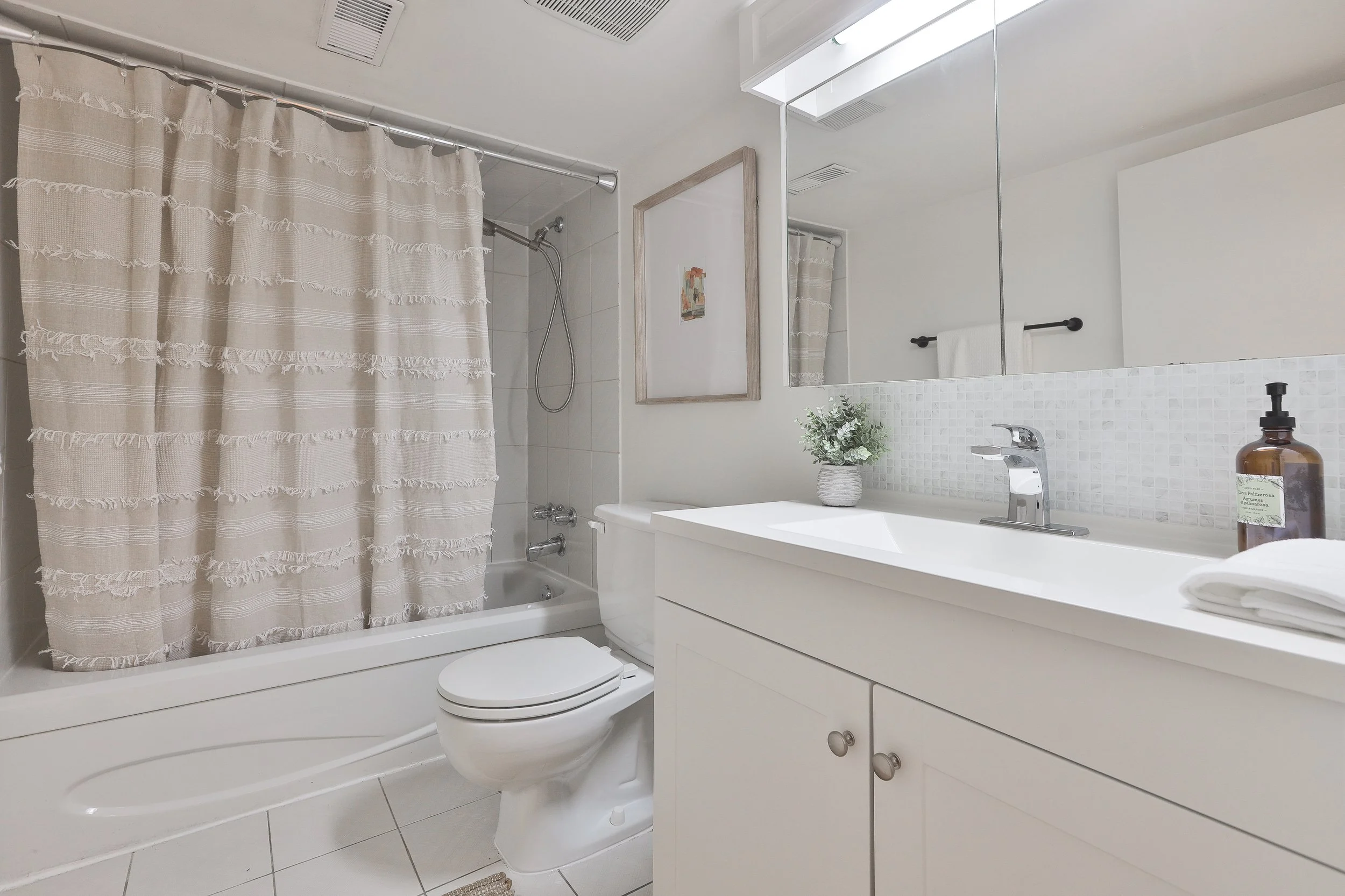 64 Campbell Ave-75.jpg