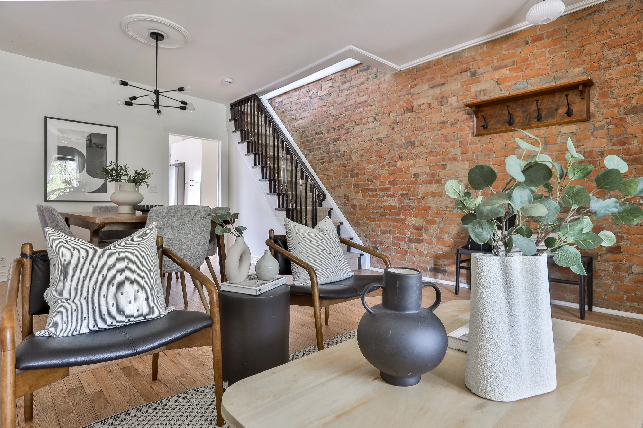 64 Campbell Ave-18.jpg