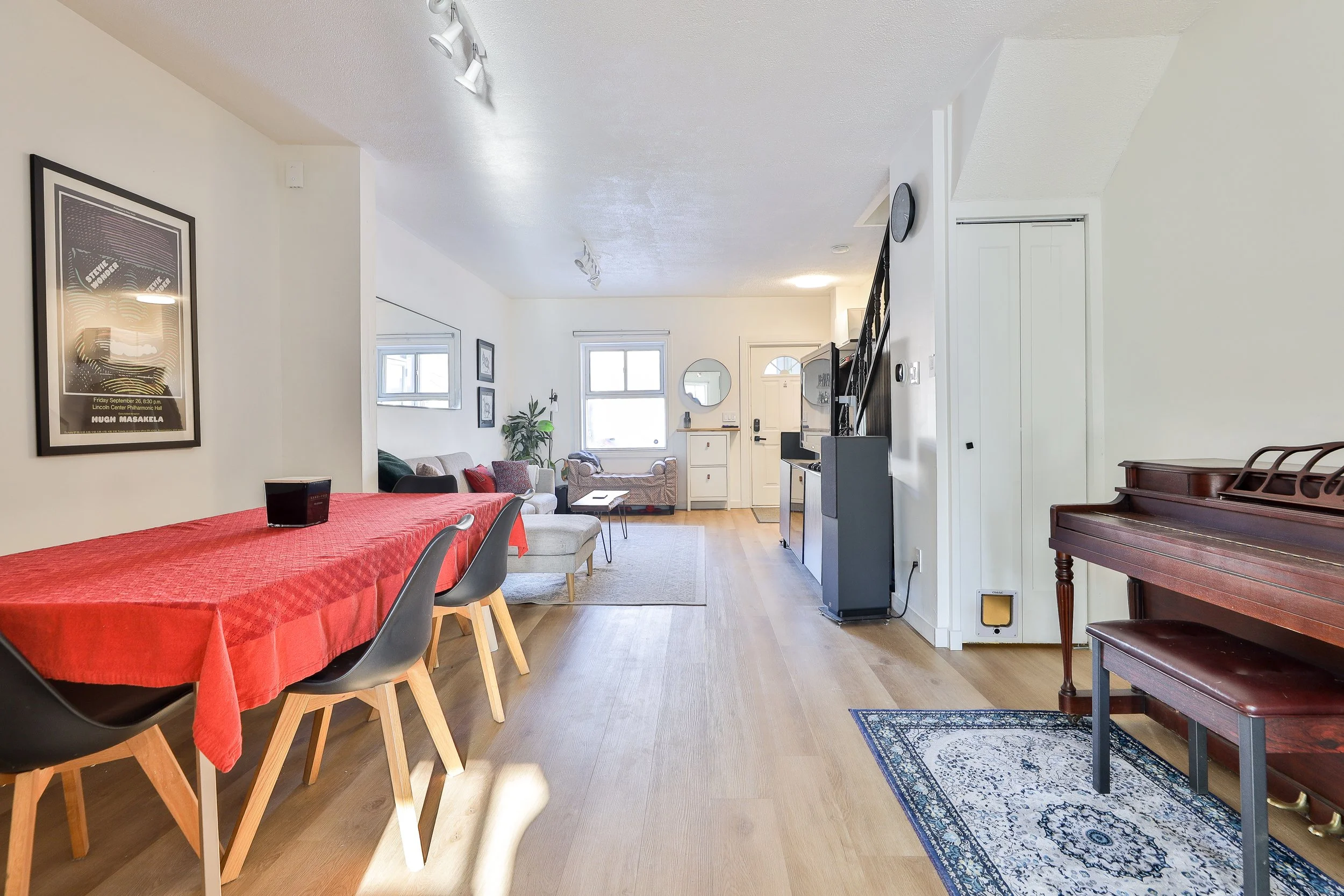 20 Uxbridge Ave-12.jpg