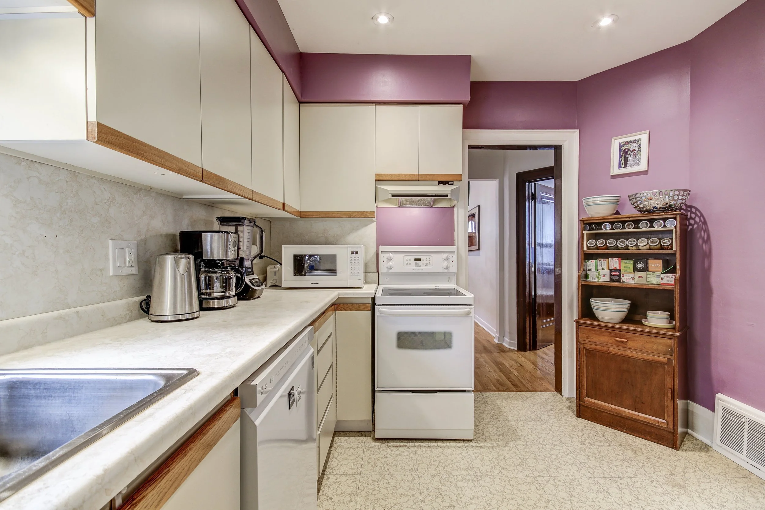 108ClovellyAve-31.jpg