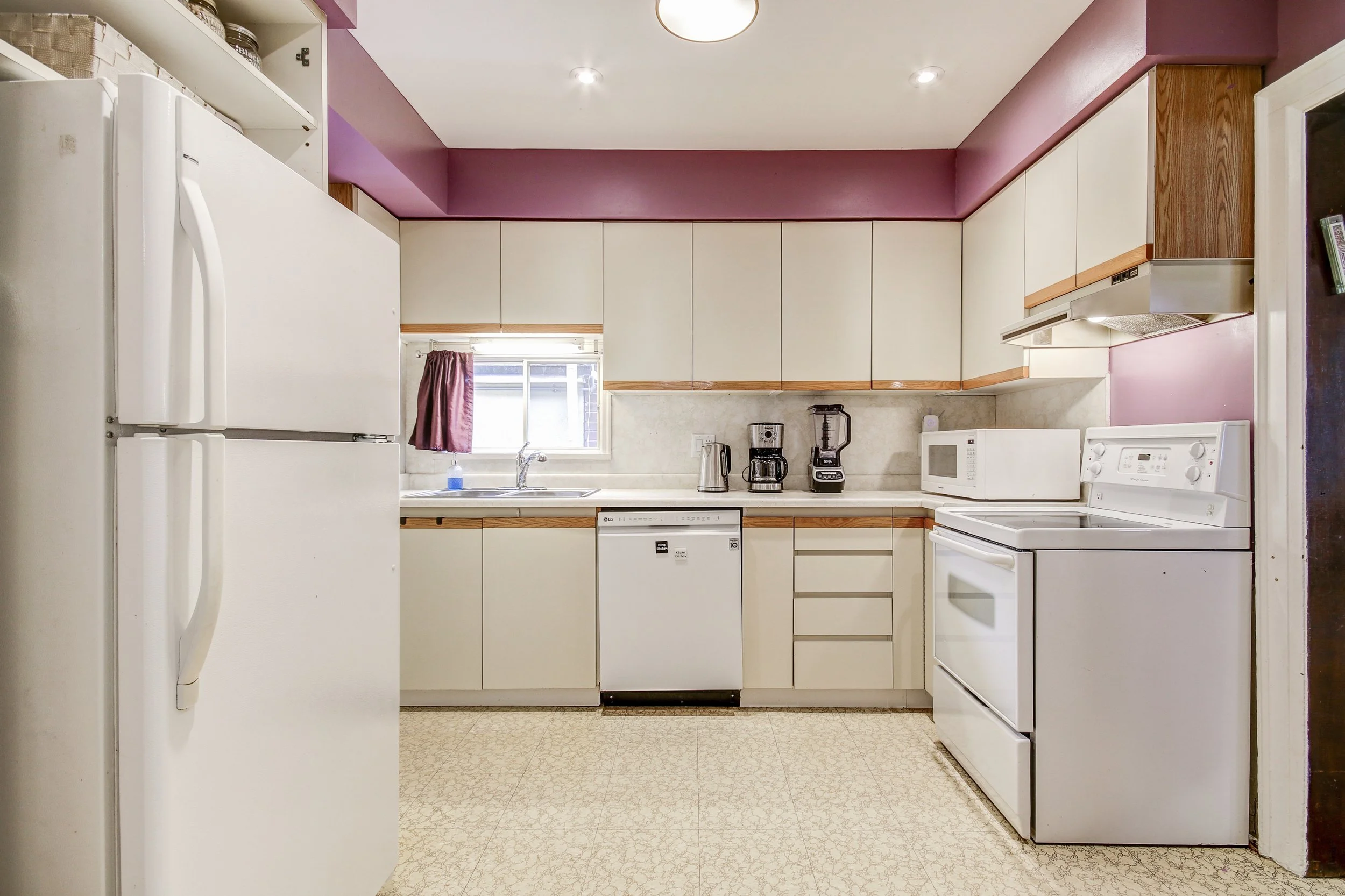 108ClovellyAve-40.jpg