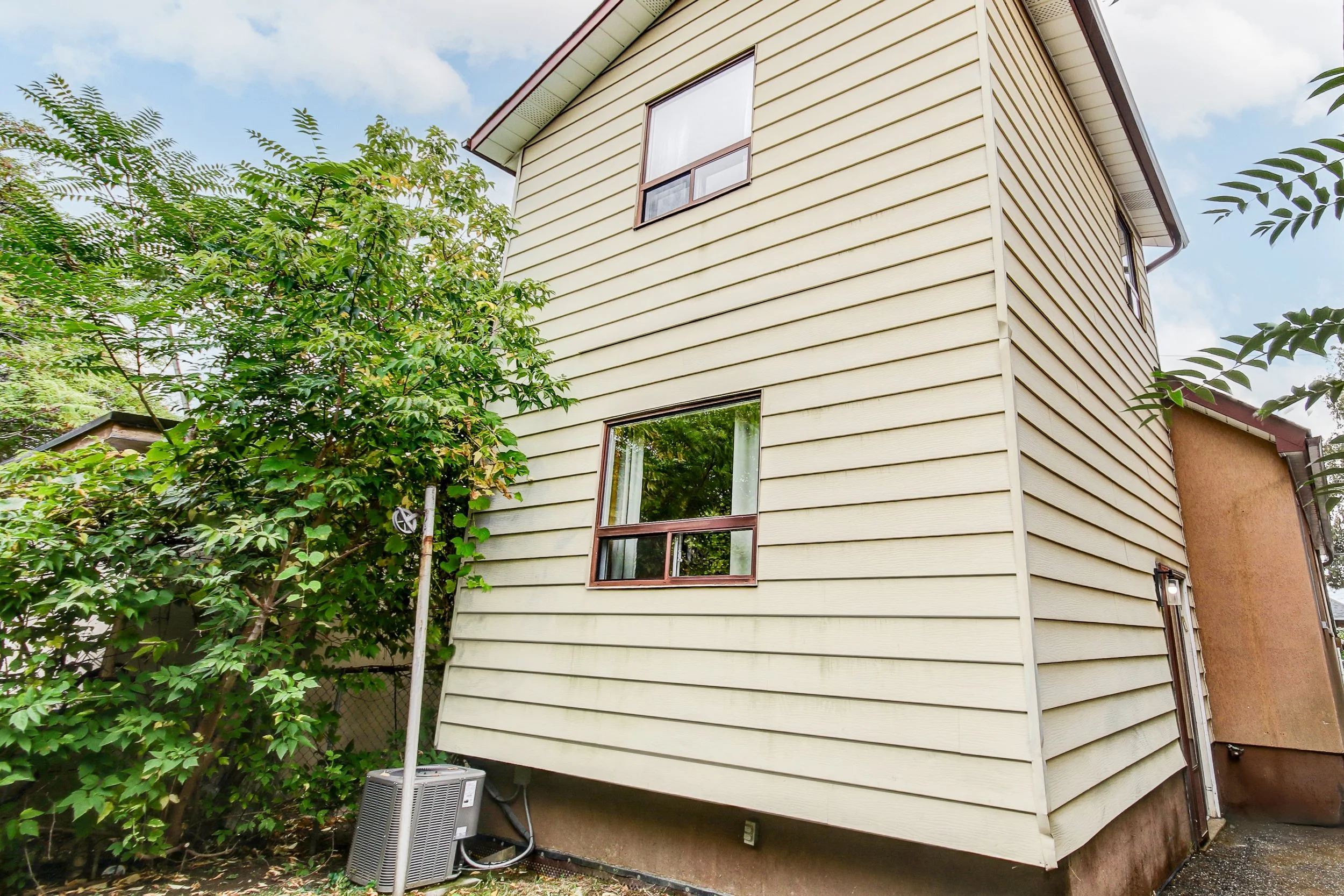 108ClovellyAve-82.jpg