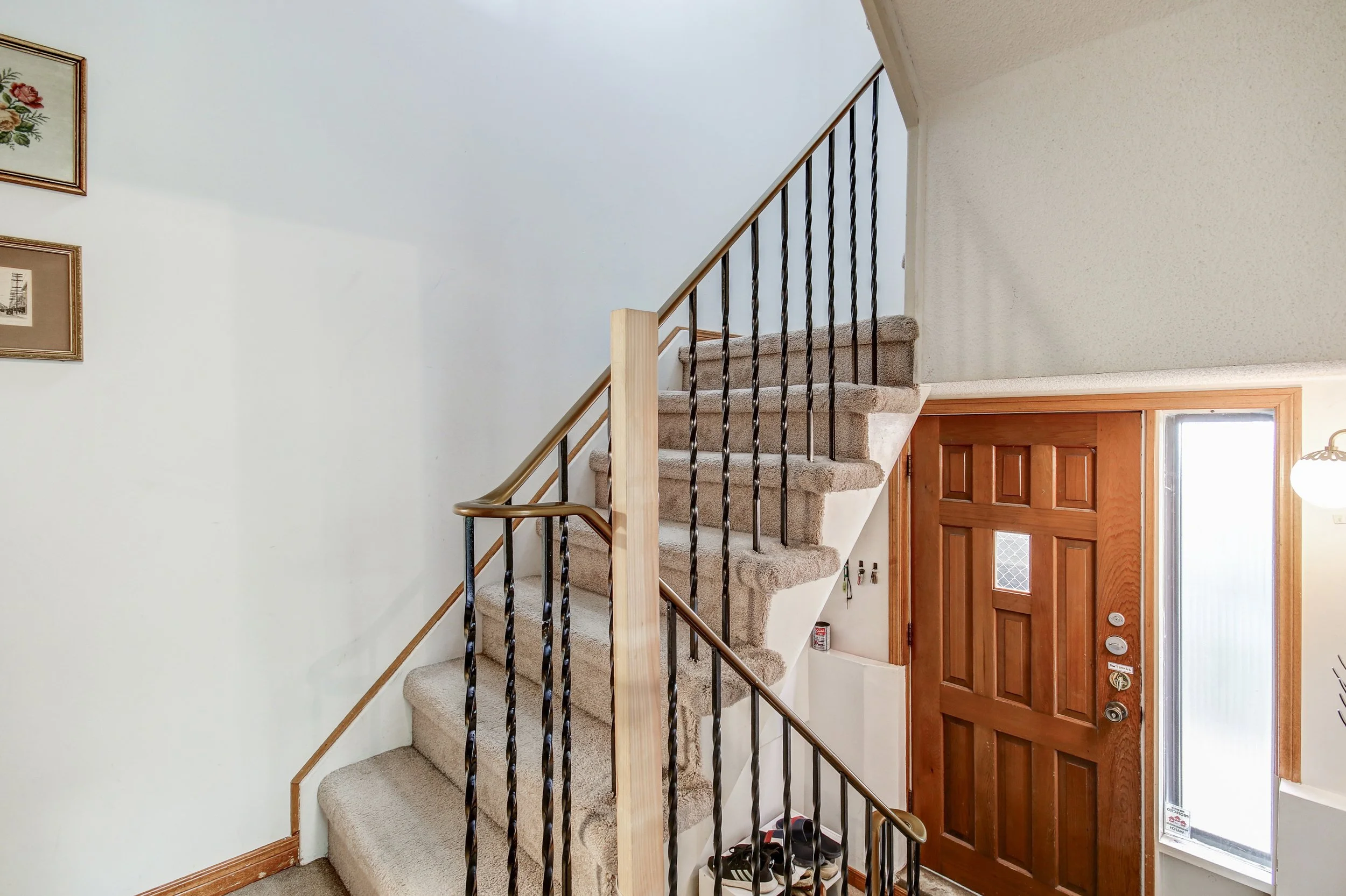 108ClovellyAve-59.jpg