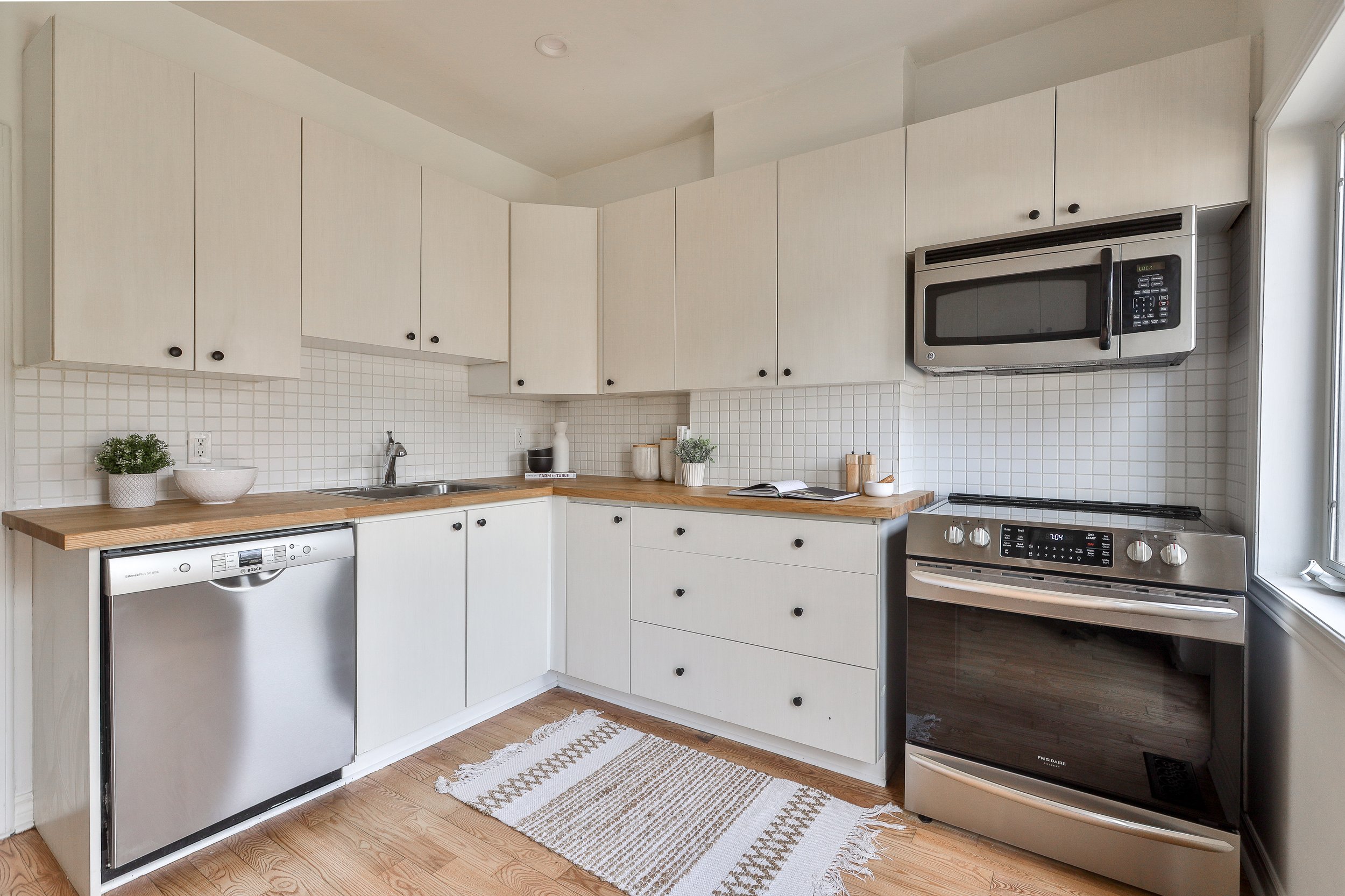 64 Campbell Ave-31.jpg