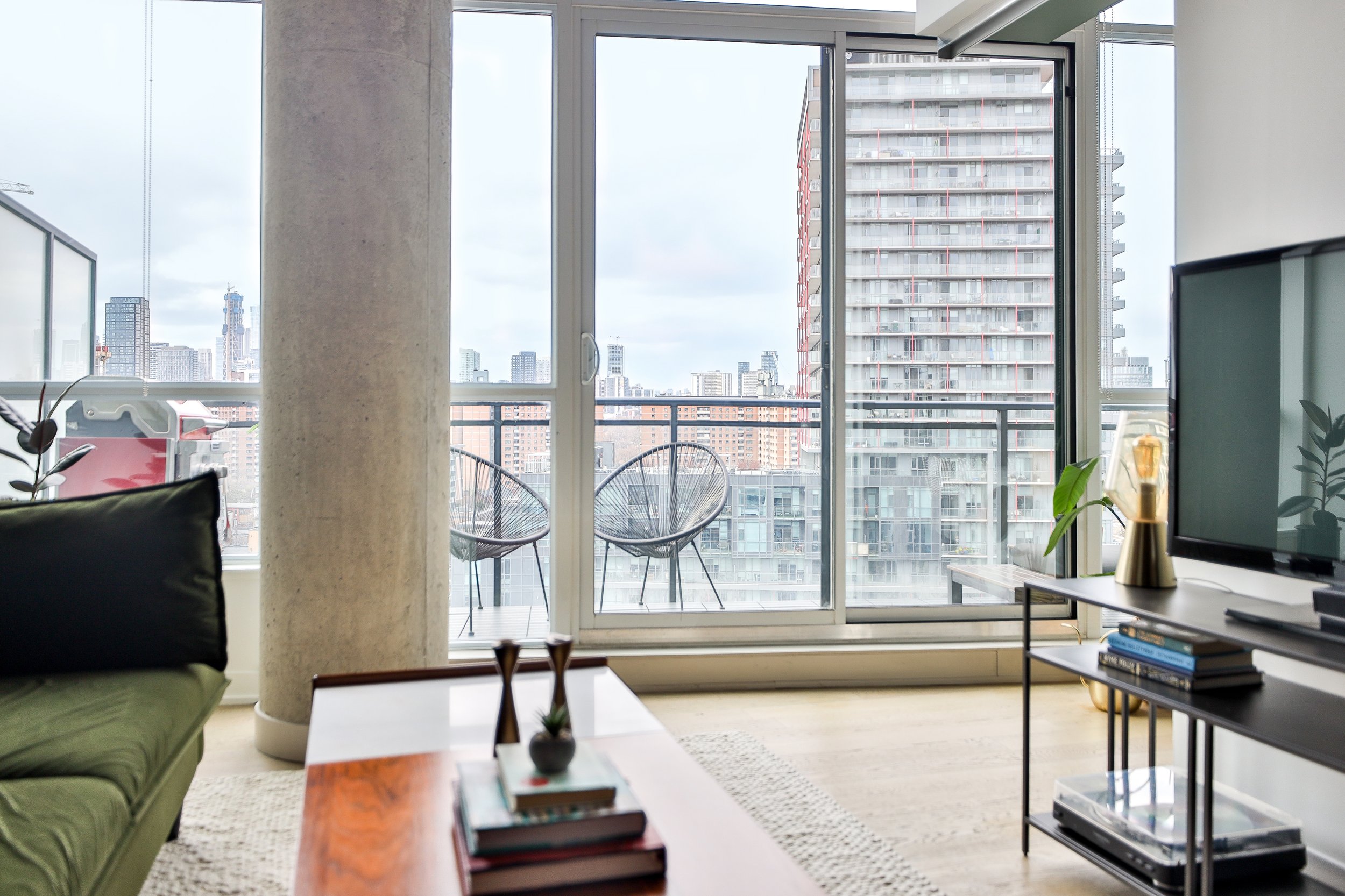1413-318 King St E-35.jpg
