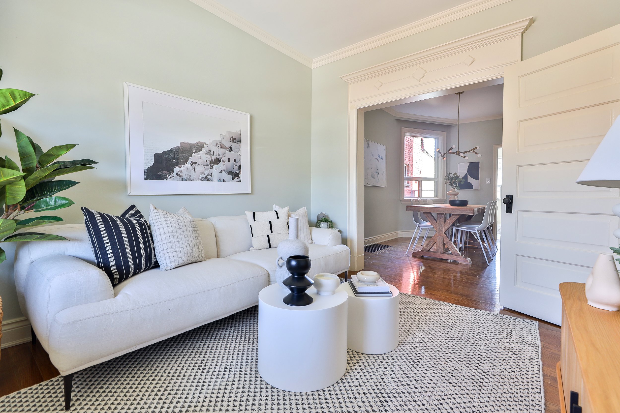535 Perth Ave-7.jpg
