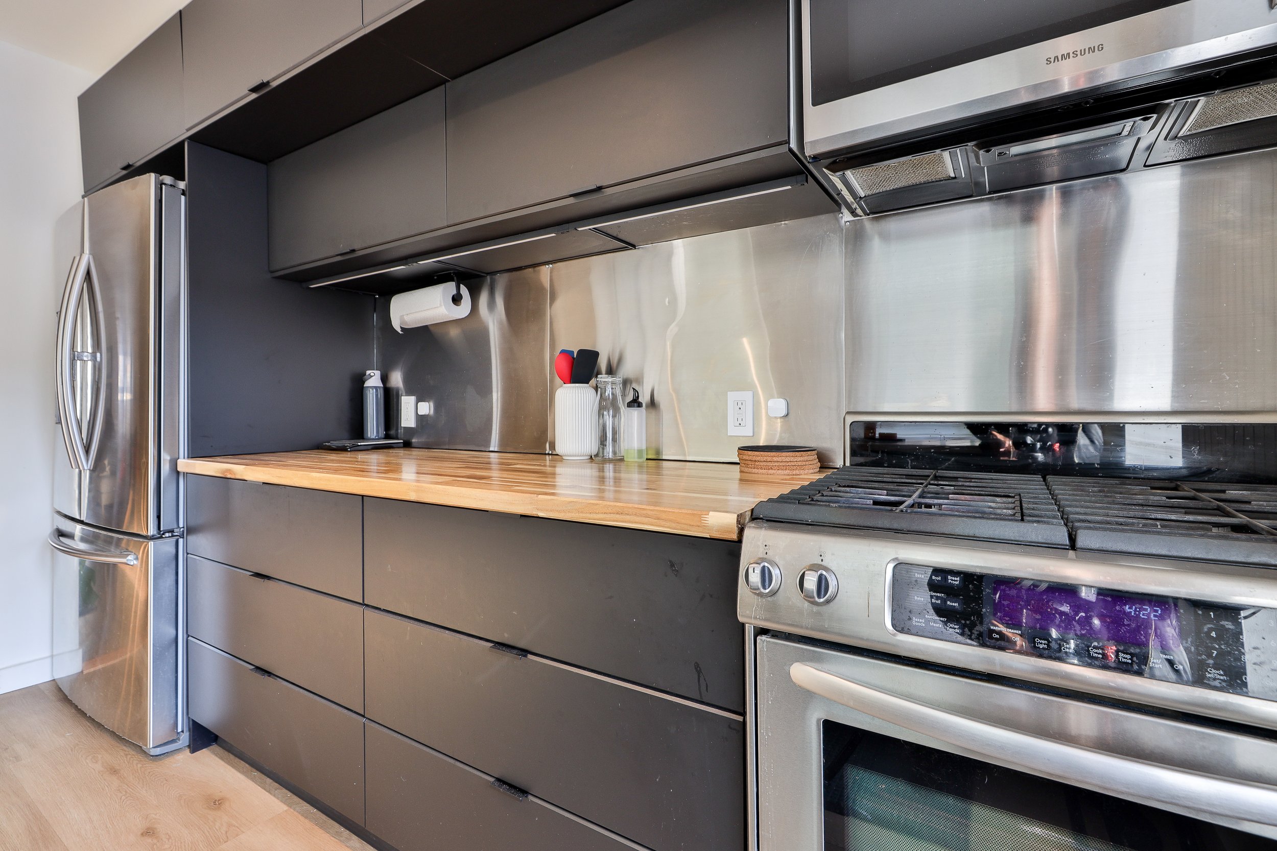 20 Uxbridge Ave-15.jpg