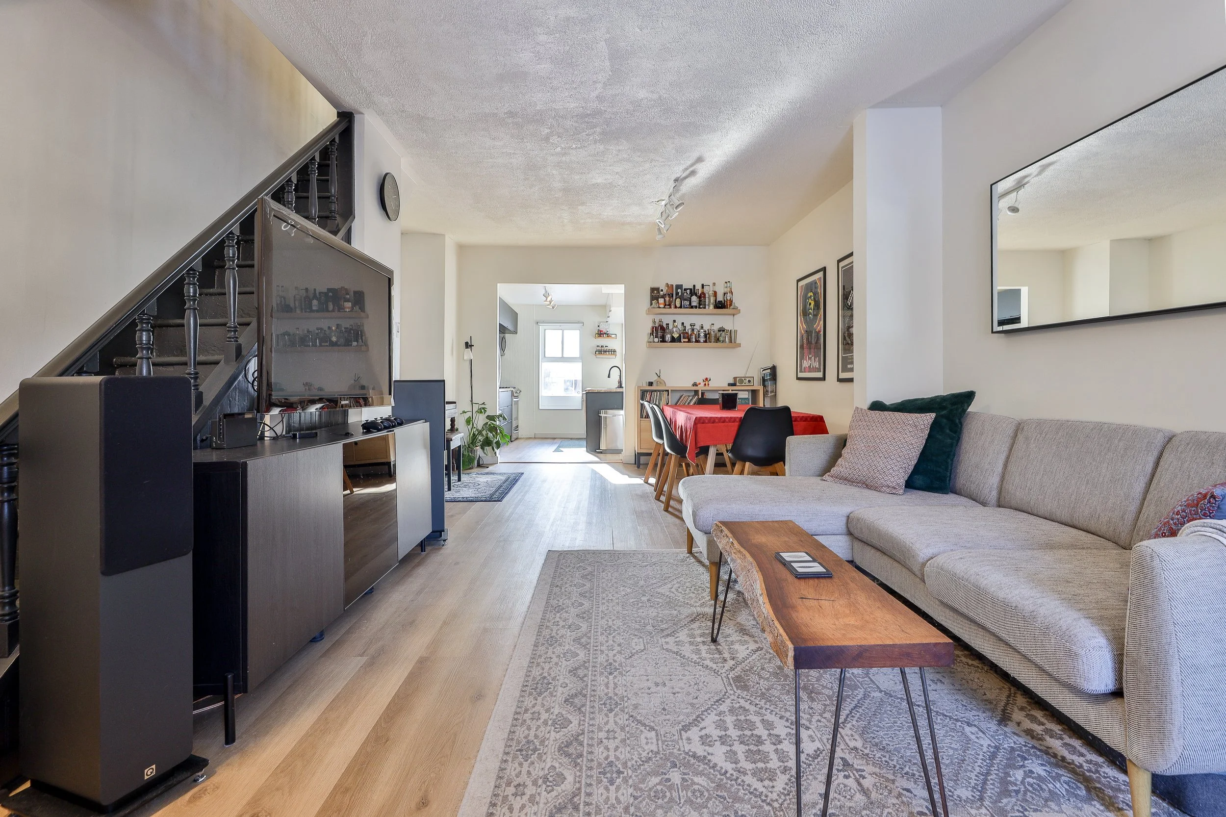 20 Uxbridge Ave-1.jpg