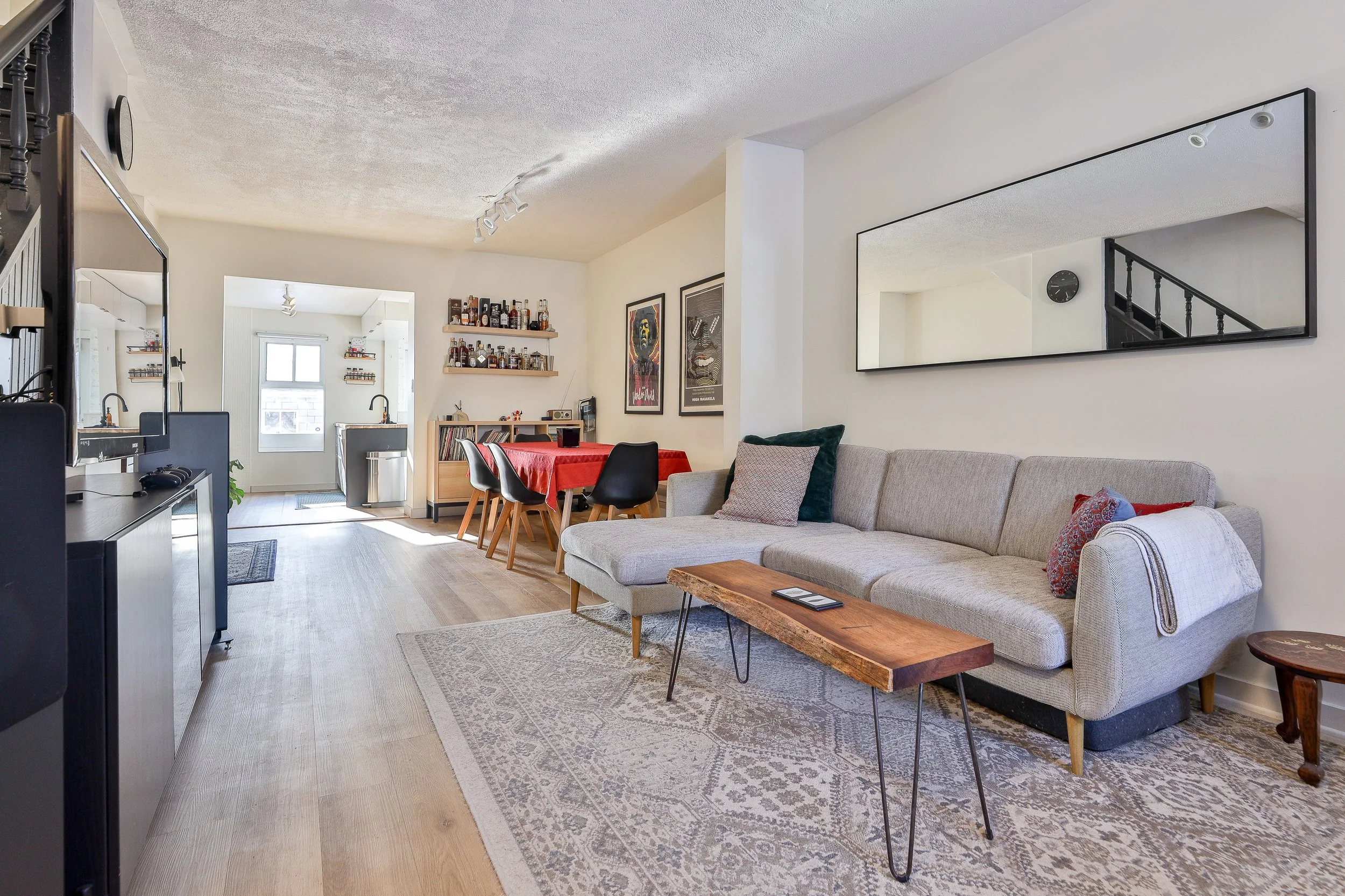 20 Uxbridge Ave-3.jpg