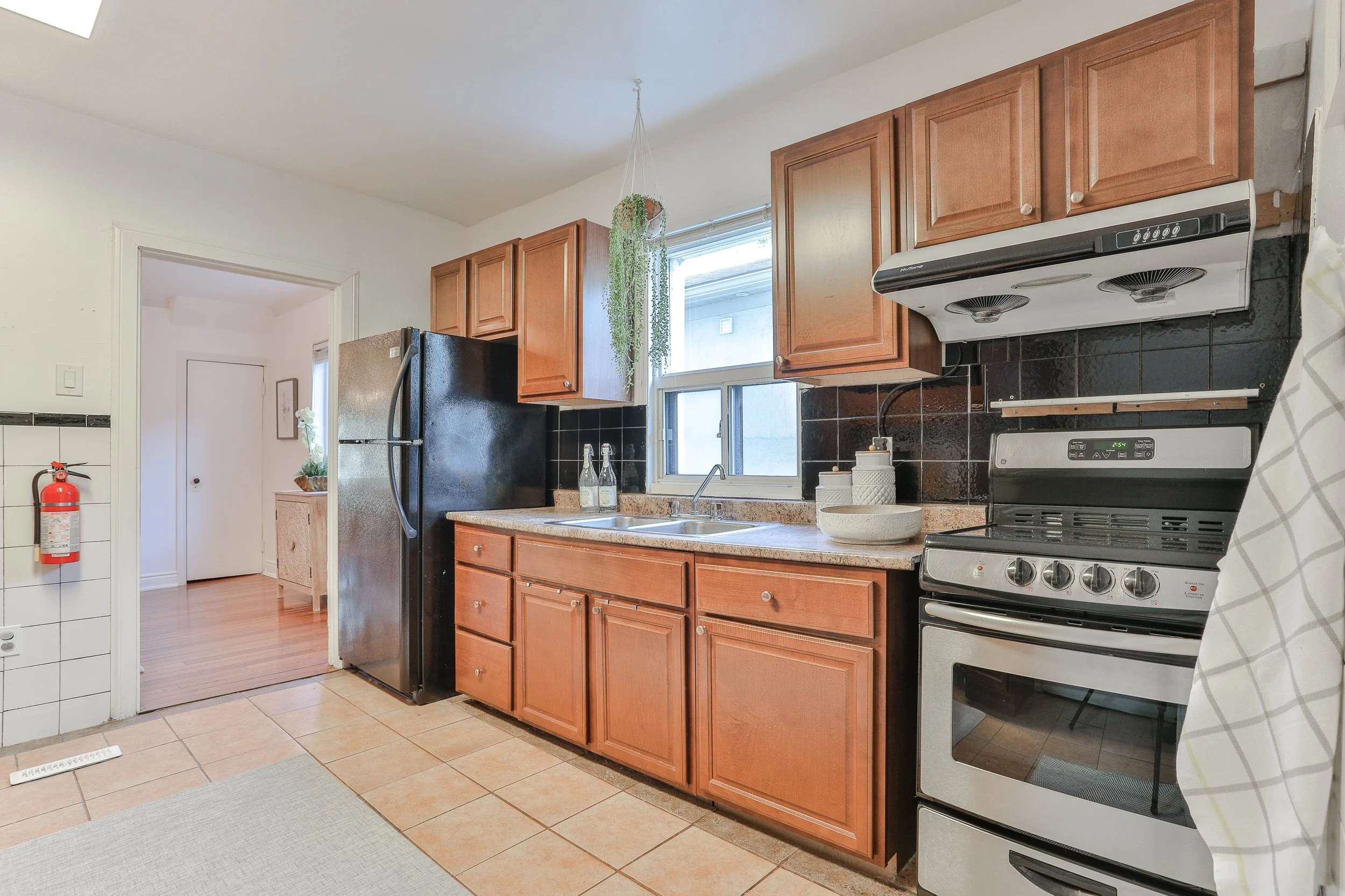 450 Caledonia Rd-39.JPG