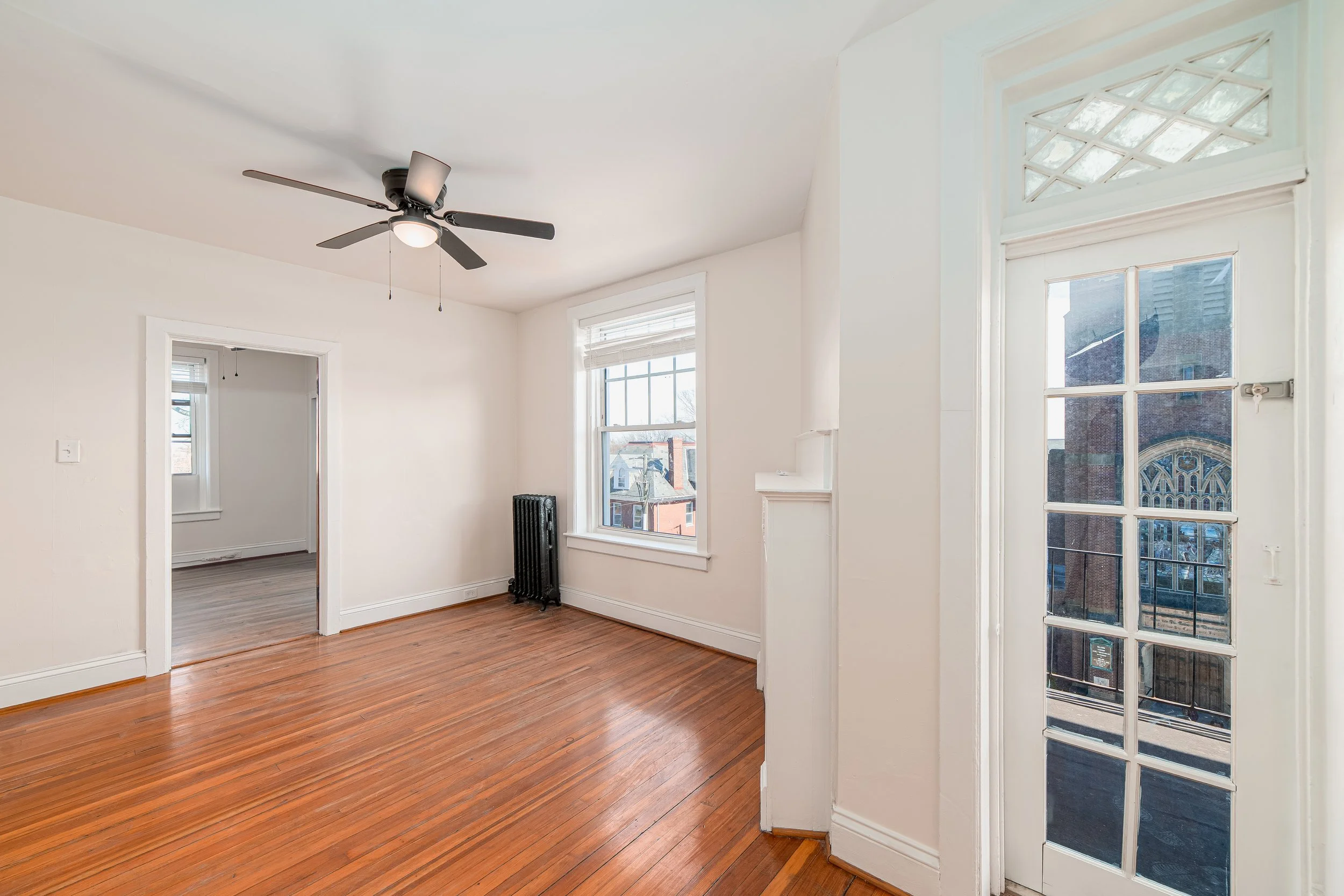 RES%20TRI%2002282026%20819%20Colonial%20Ave%20Unit%208%20%2316%20%28c%29%202026%20Robert%20Hamm%20Photography%207575633424.jpg