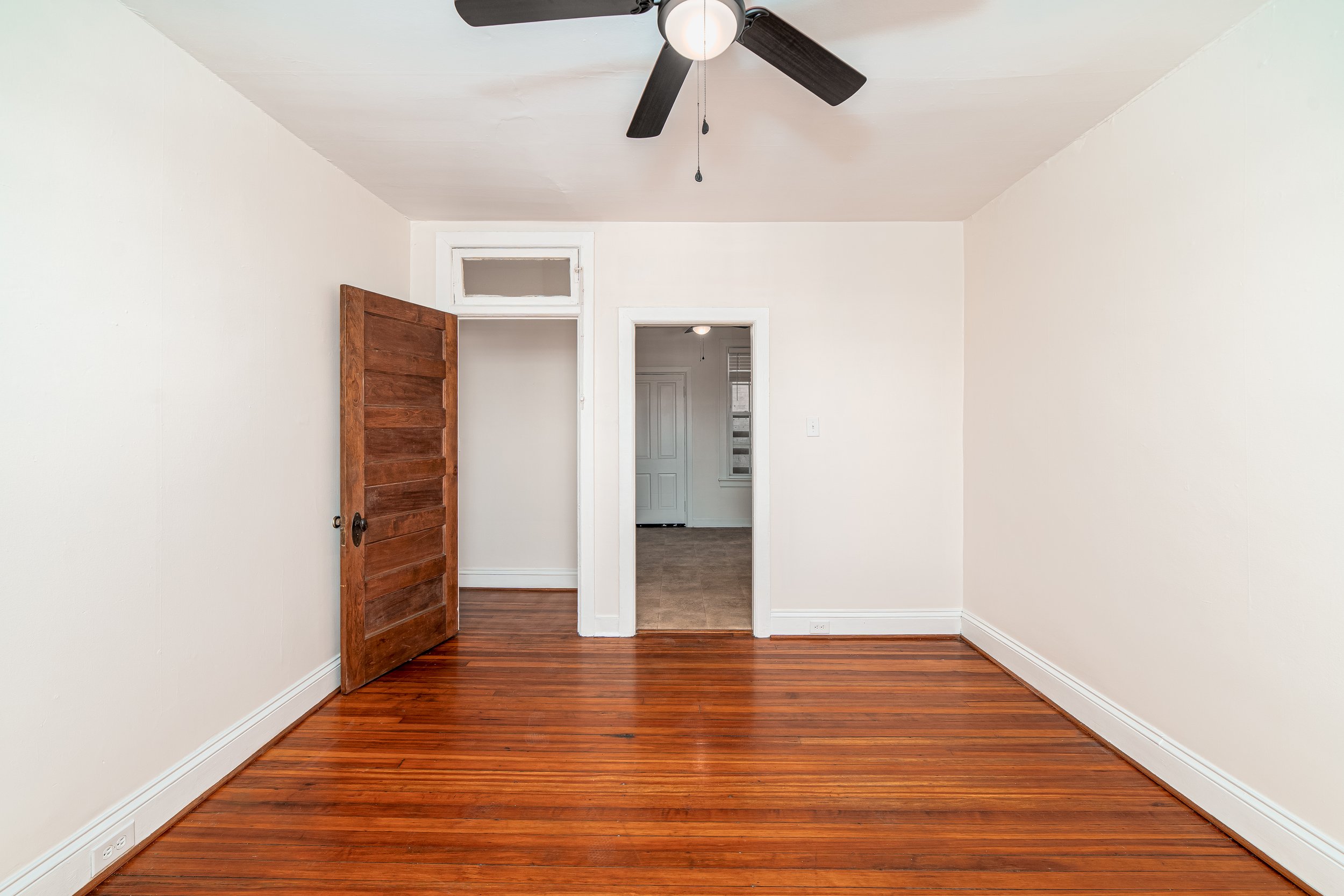 RES%20TRI%2002282026%20819%20Colonial%20Ave%20Unit%208%20%2312%20%28c%29%202026%20Robert%20Hamm%20Photography%207575633424.jpg