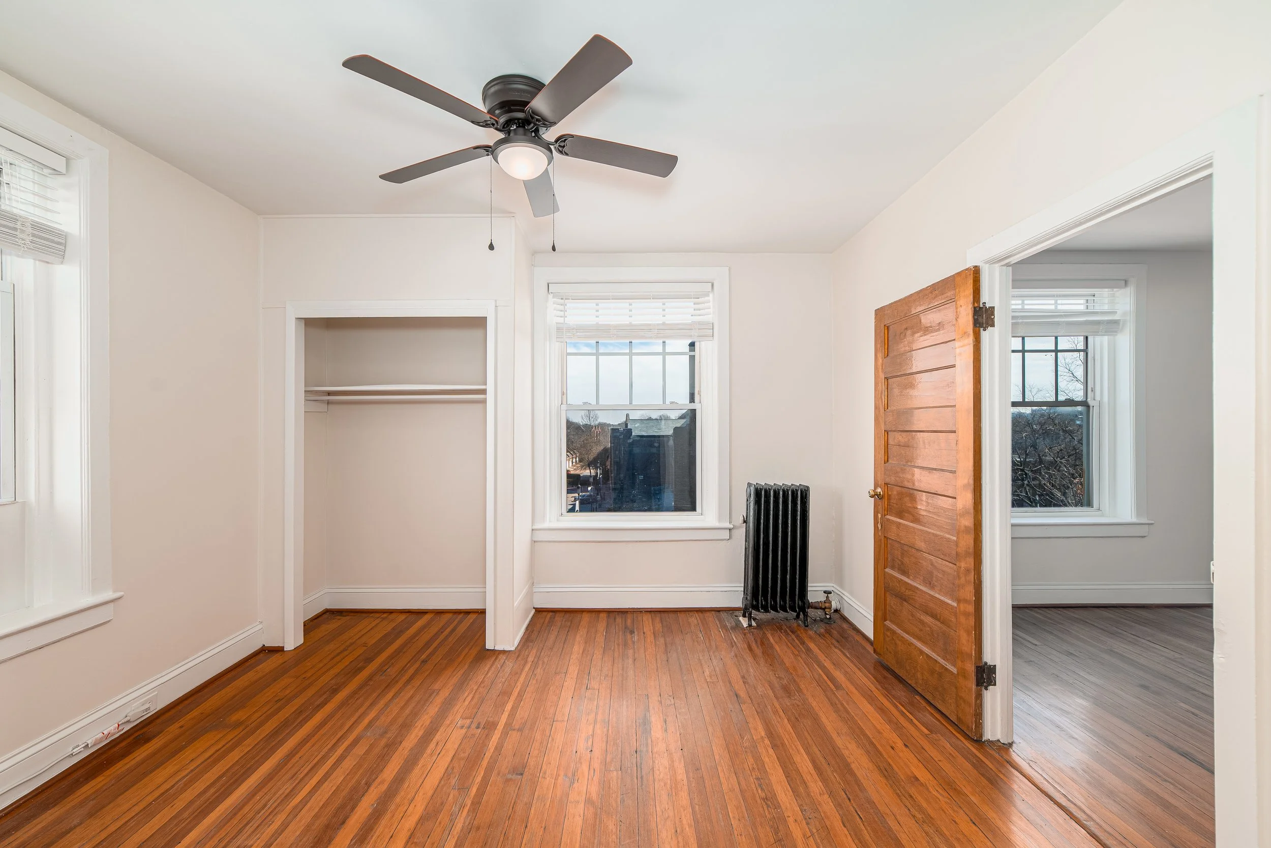 RES%20TRI%2002282026%20819%20Colonial%20Ave%20Unit%208%20%238%20%28c%29%202026%20Robert%20Hamm%20Photography%207575633424.jpg