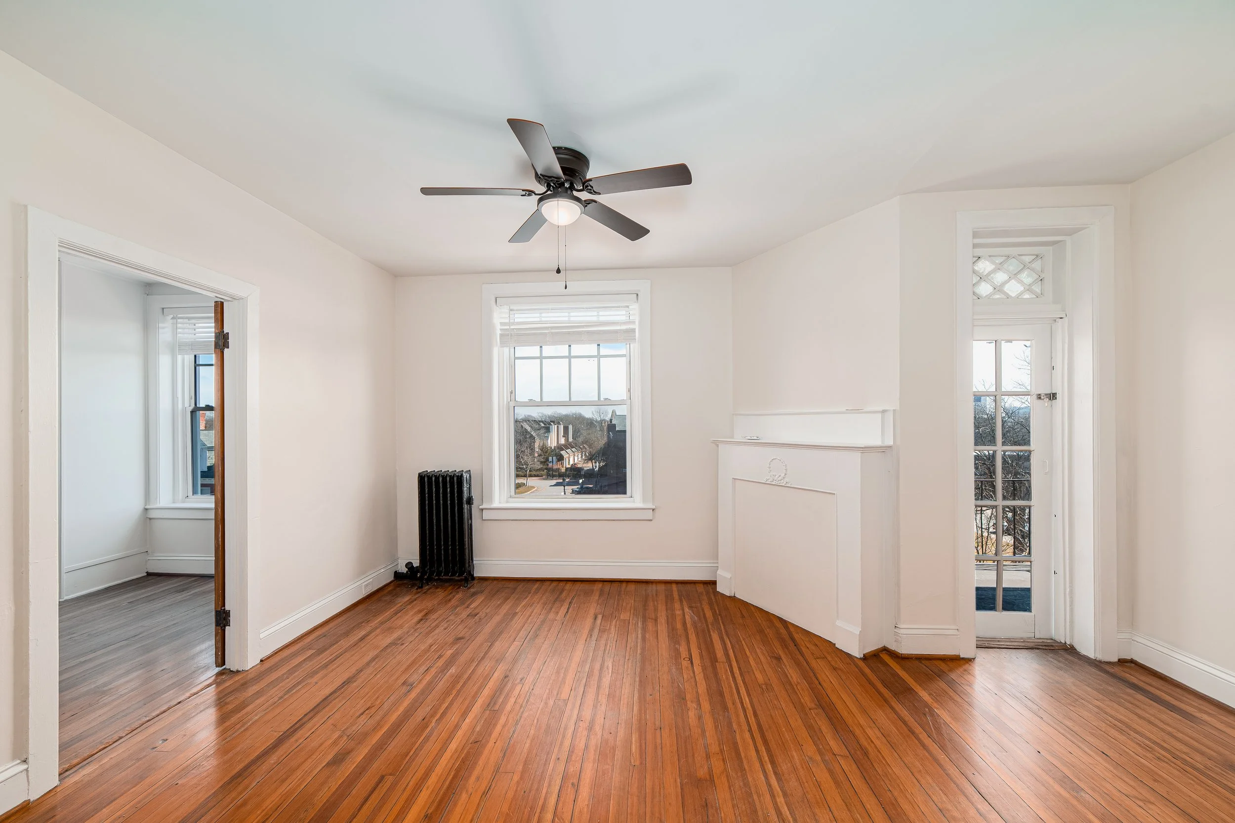 RES%20TRI%2002282026%20819%20Colonial%20Ave%20Unit%208%20%235%20%28c%29%202026%20Robert%20Hamm%20Photography%207575633424.jpg