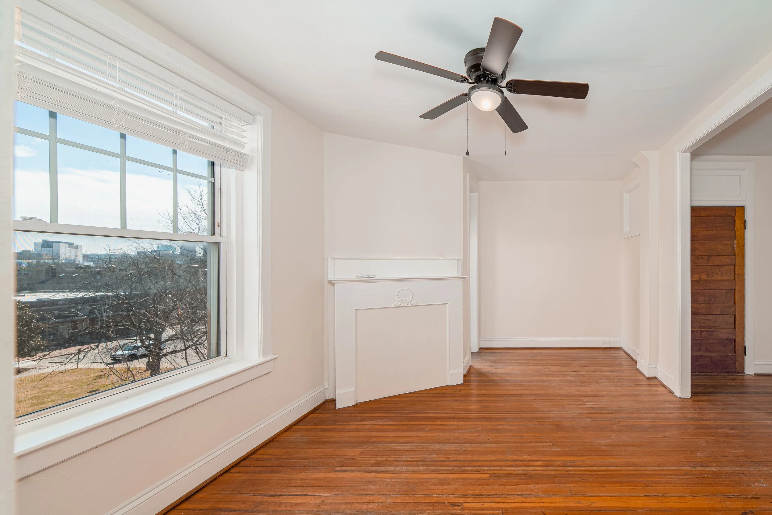 RES%20TRI%2002282026%20819%20Colonial%20Ave%20Unit%208%20%236%20%28c%29%202026%20Robert%20Hamm%20Photography%207575633424.jpg
