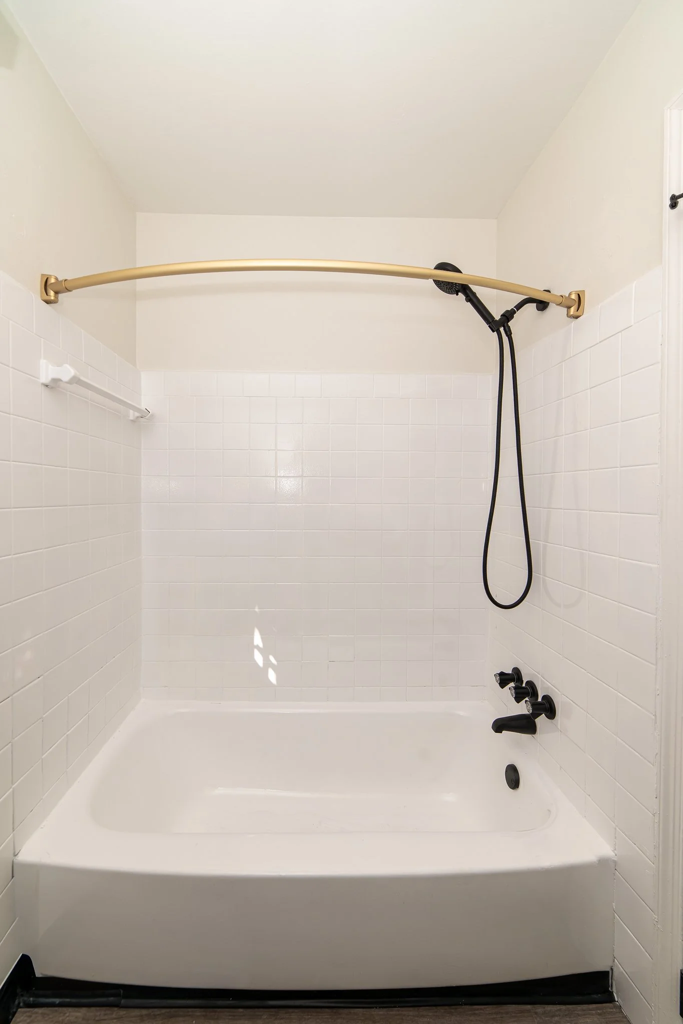 RES TRI 01282026 725 Bayview Image #15 (c) 2026 Robert Hamm Photography 7575633424-X4.jpg