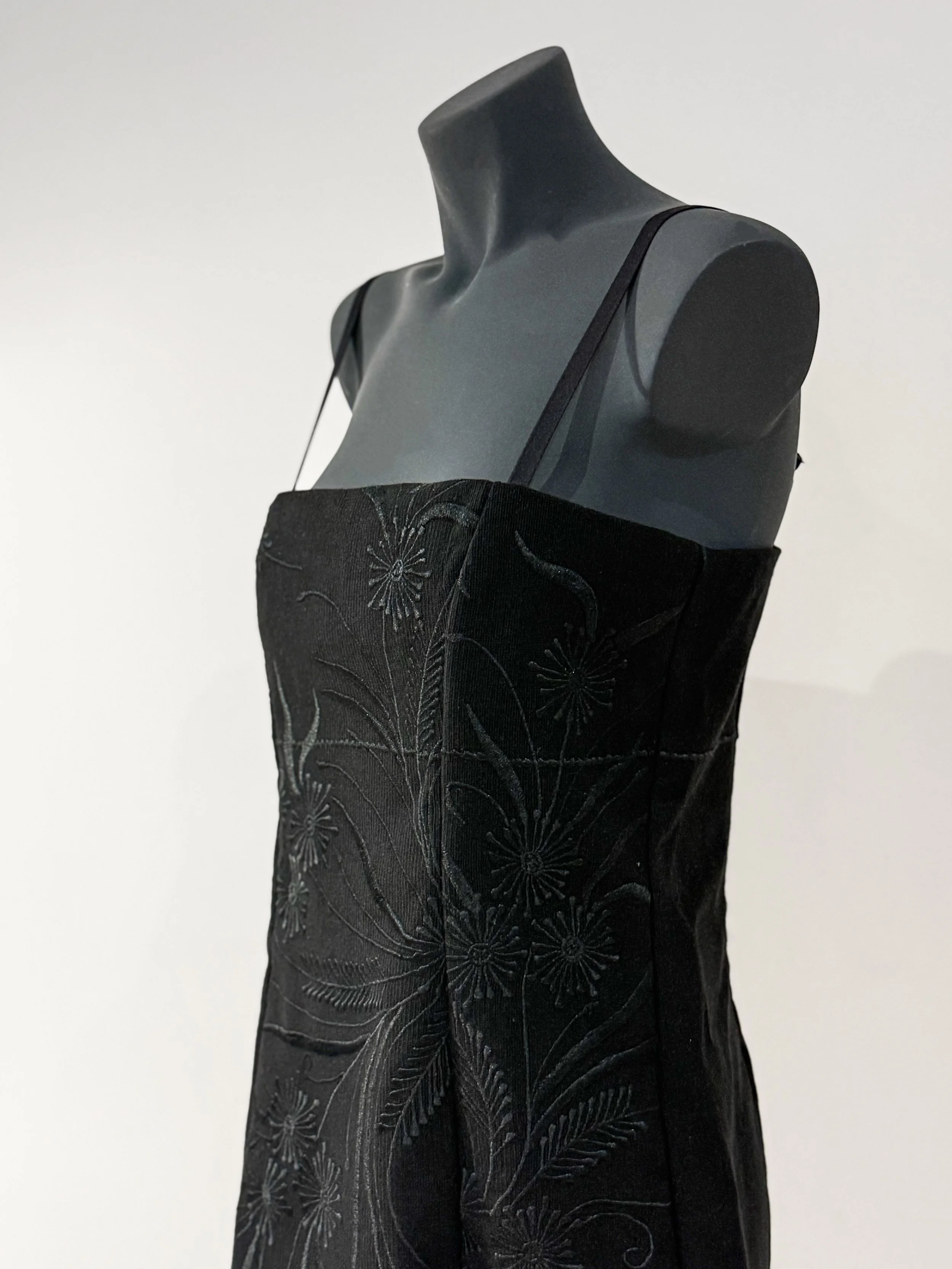 Lumen Noir Dress2.JPG