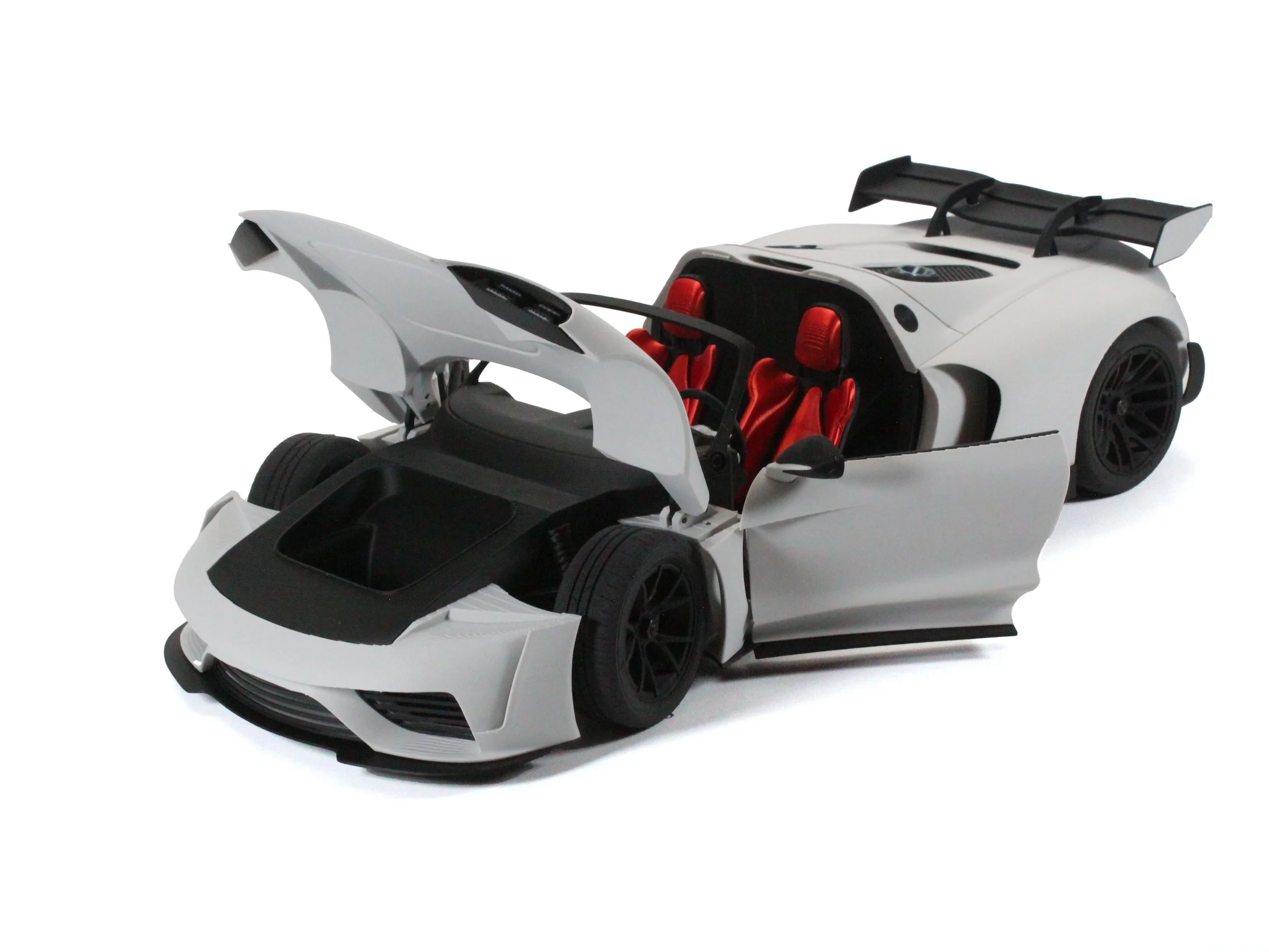 The Vorschtein 978 is a large 1:10 scale display model. This model was inspired by a Porsche 918, and portrays what it's successor could look like.