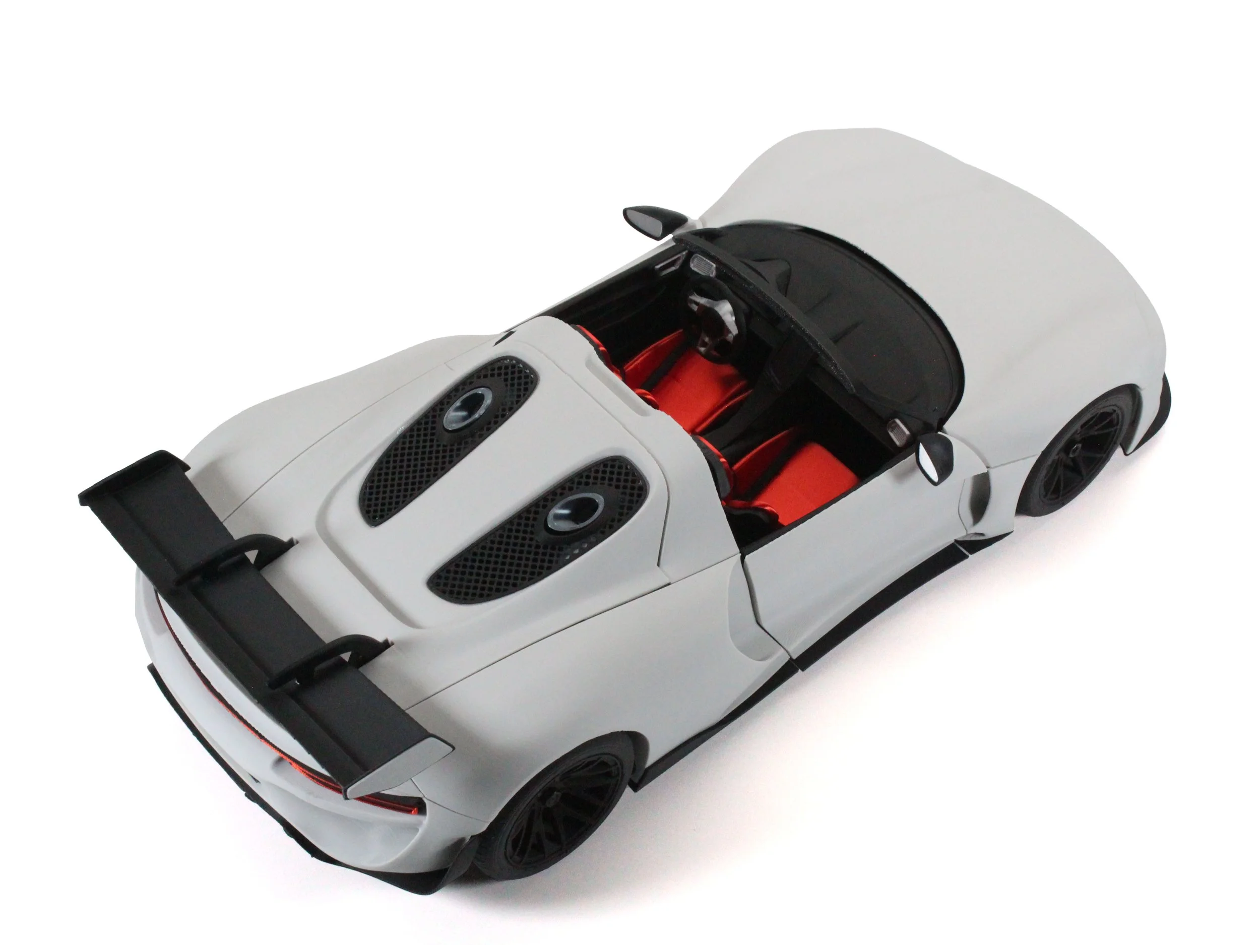 The Vorschtein 978 is a large 1:10 scale display model. This model was inspired by a Porsche 918, and portrays what it's successor could look like.