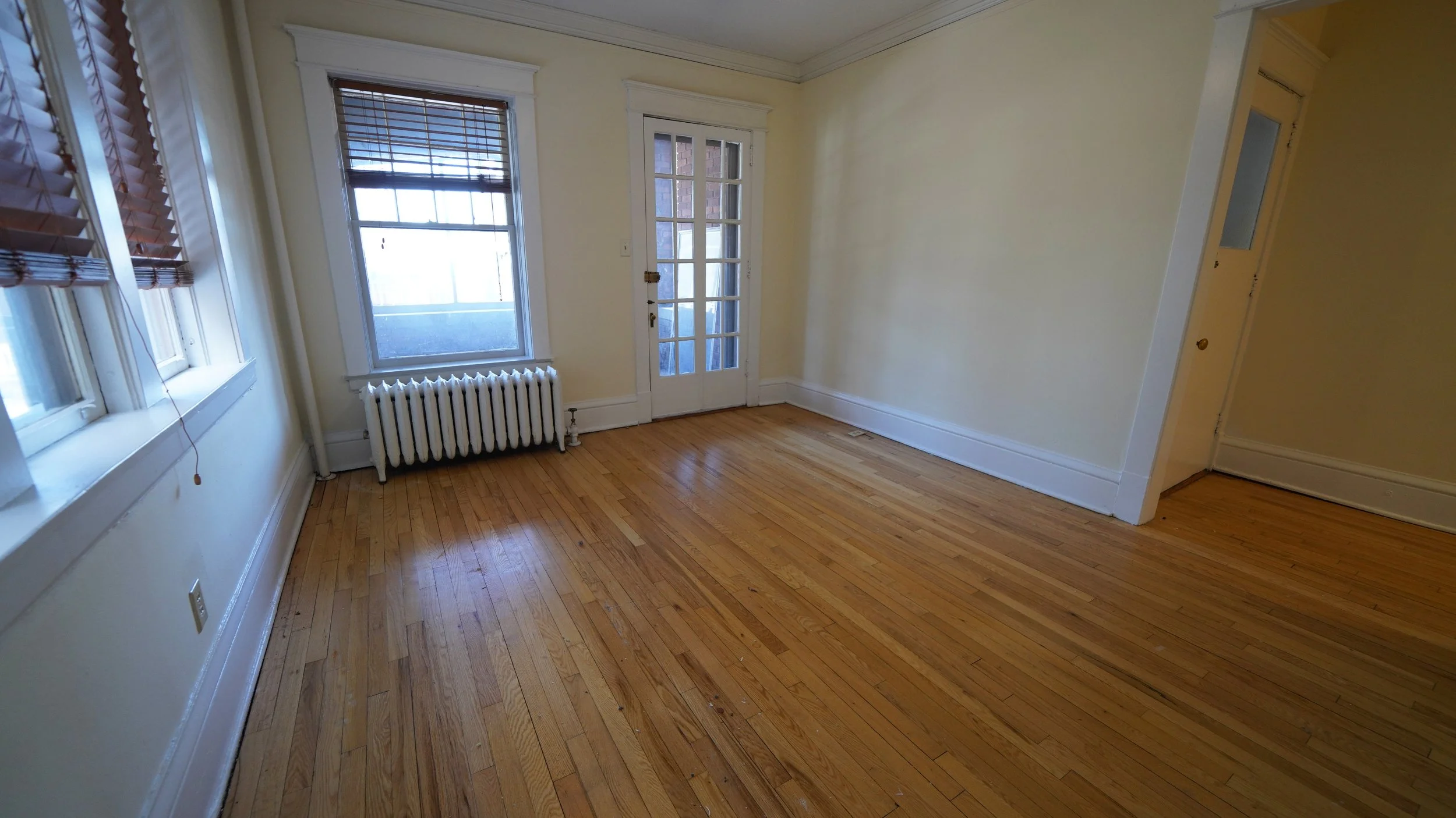 73-2 living room2.jpg