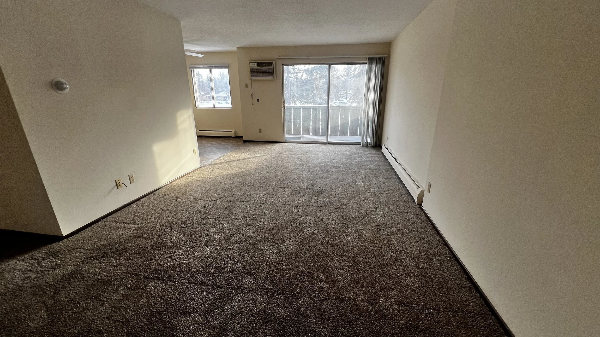 925-202 living room2.jpg