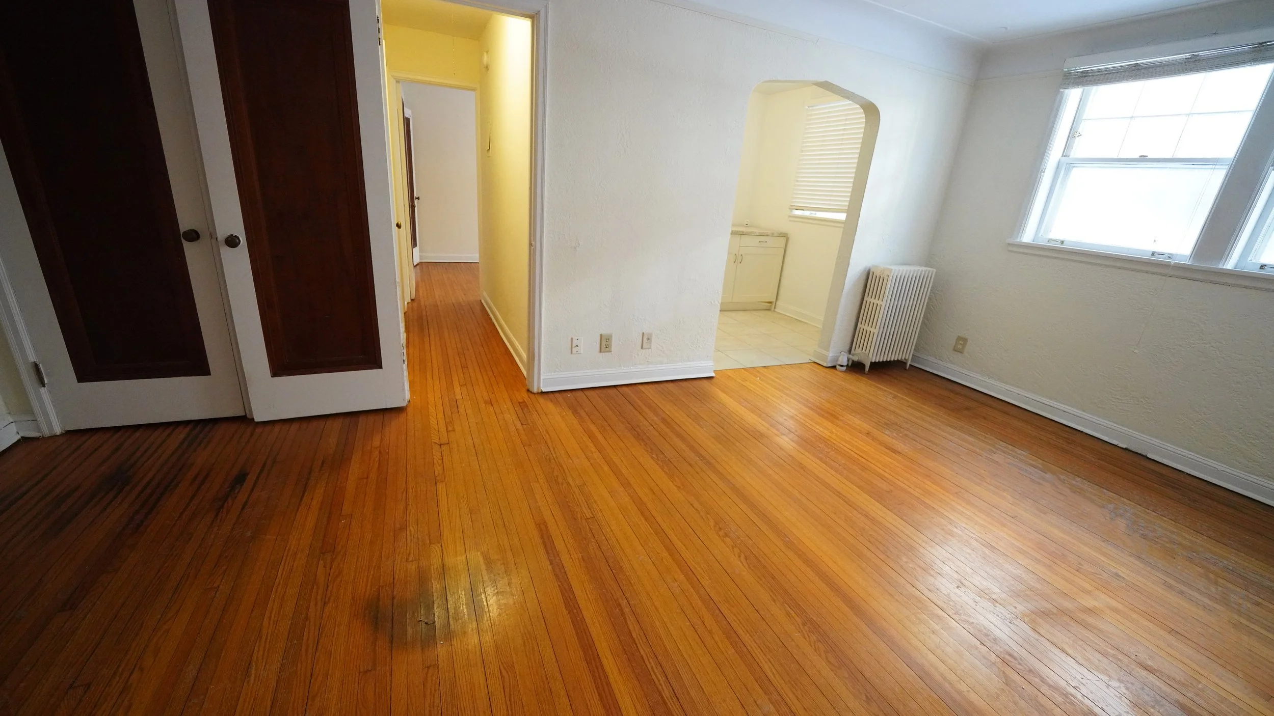 1861-5 living room3.jpg