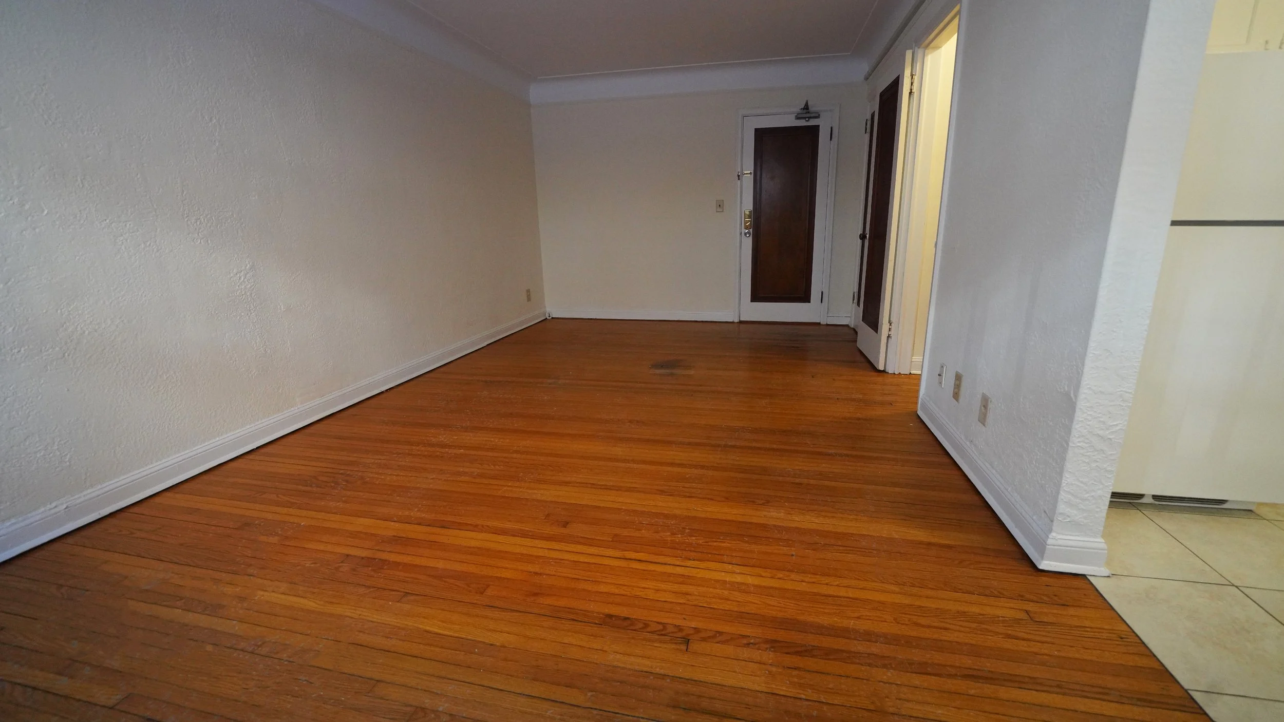 1861-5 living room2.jpg