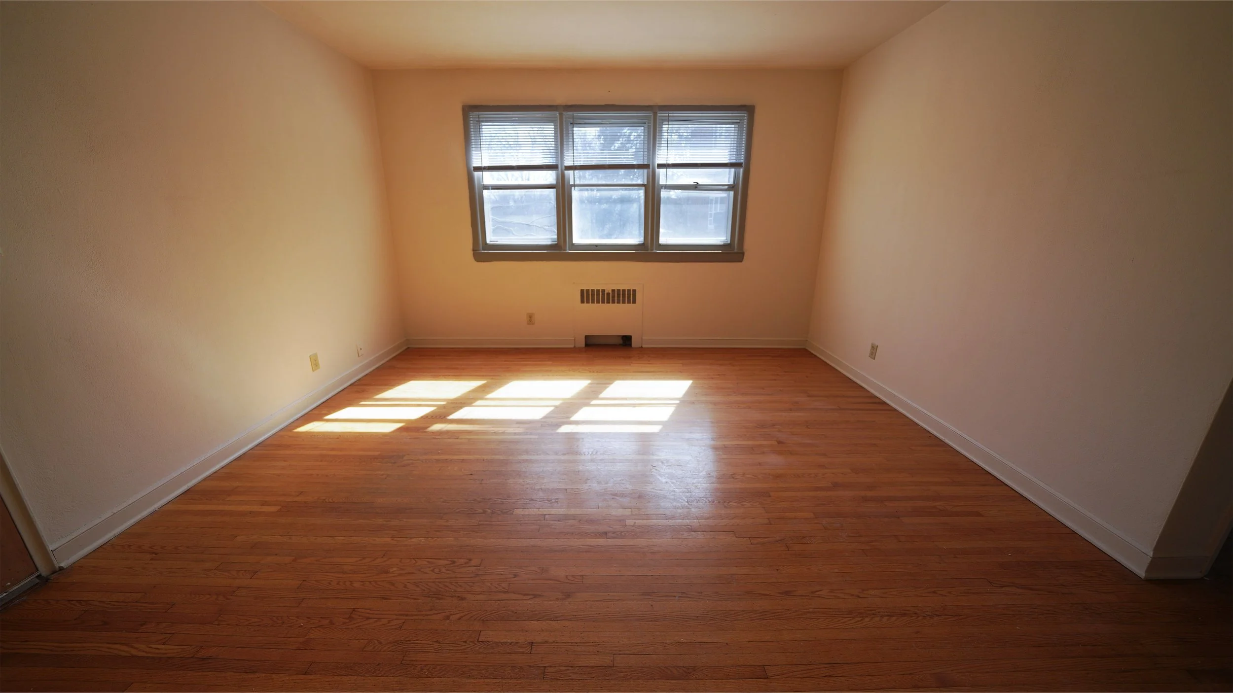 1835-6 living room.jpg