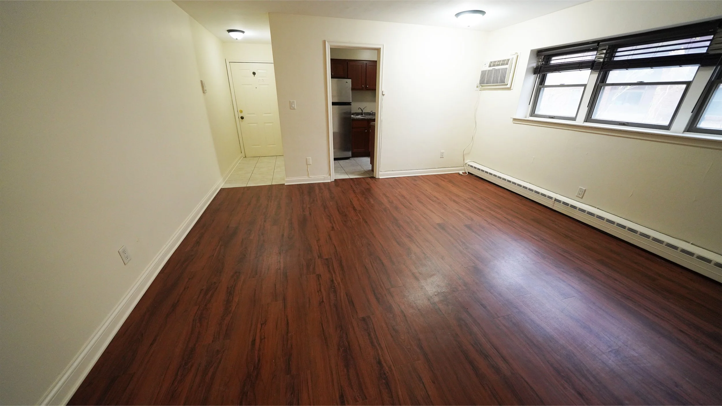 388-9 living room4.jpg