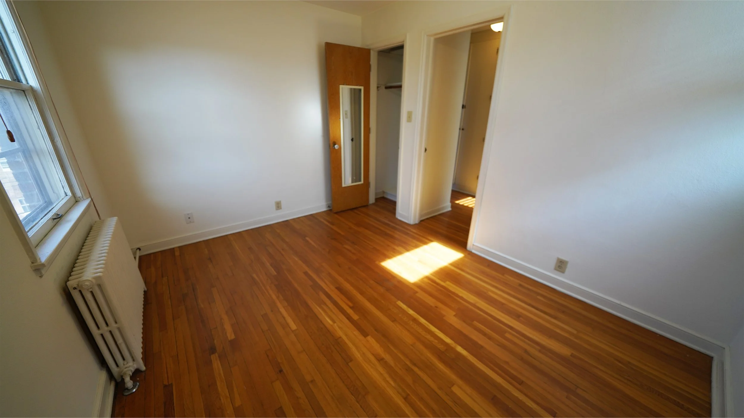 555-9 bedroom3.jpg
