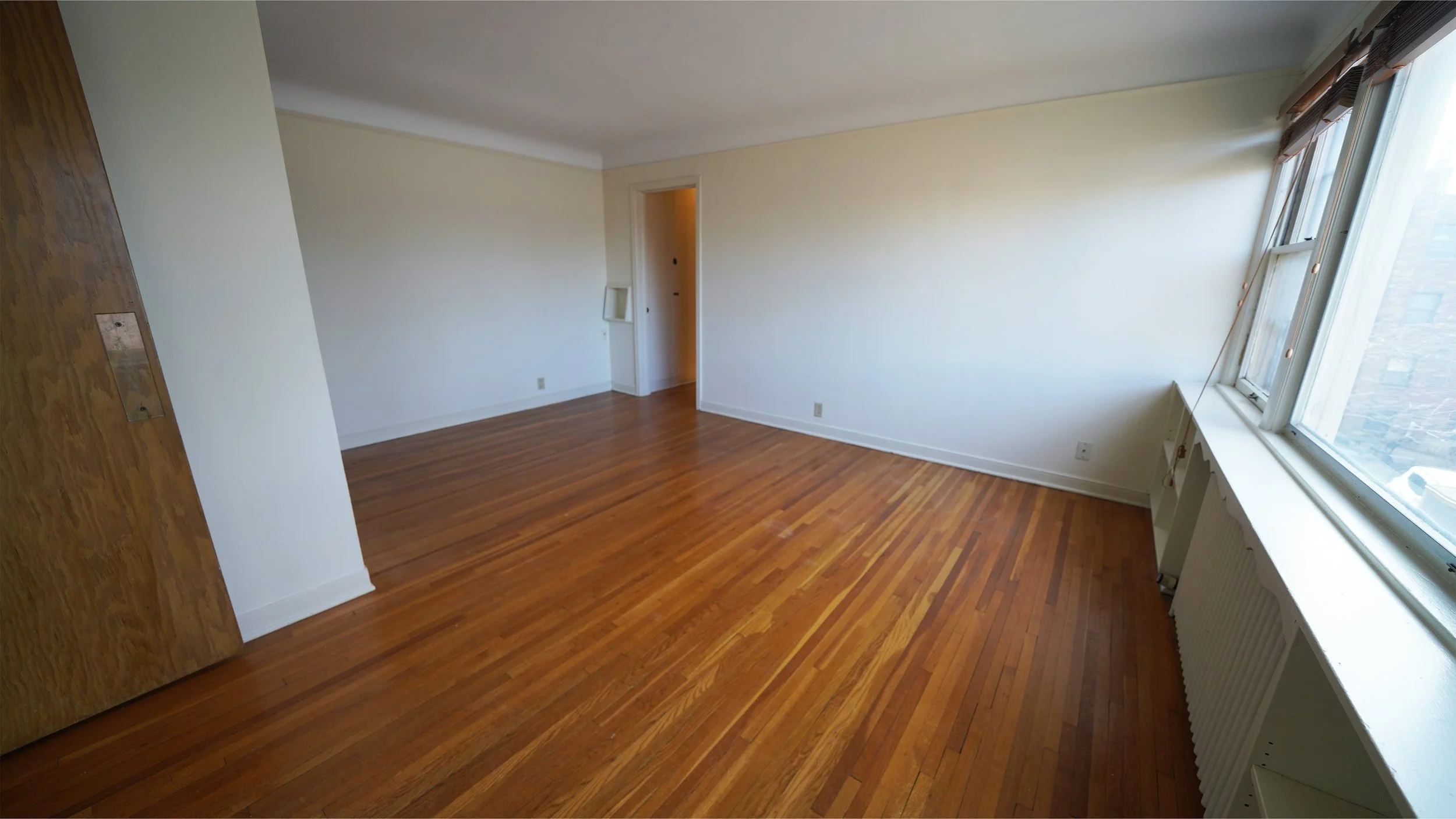 555-9 living room4.jpg