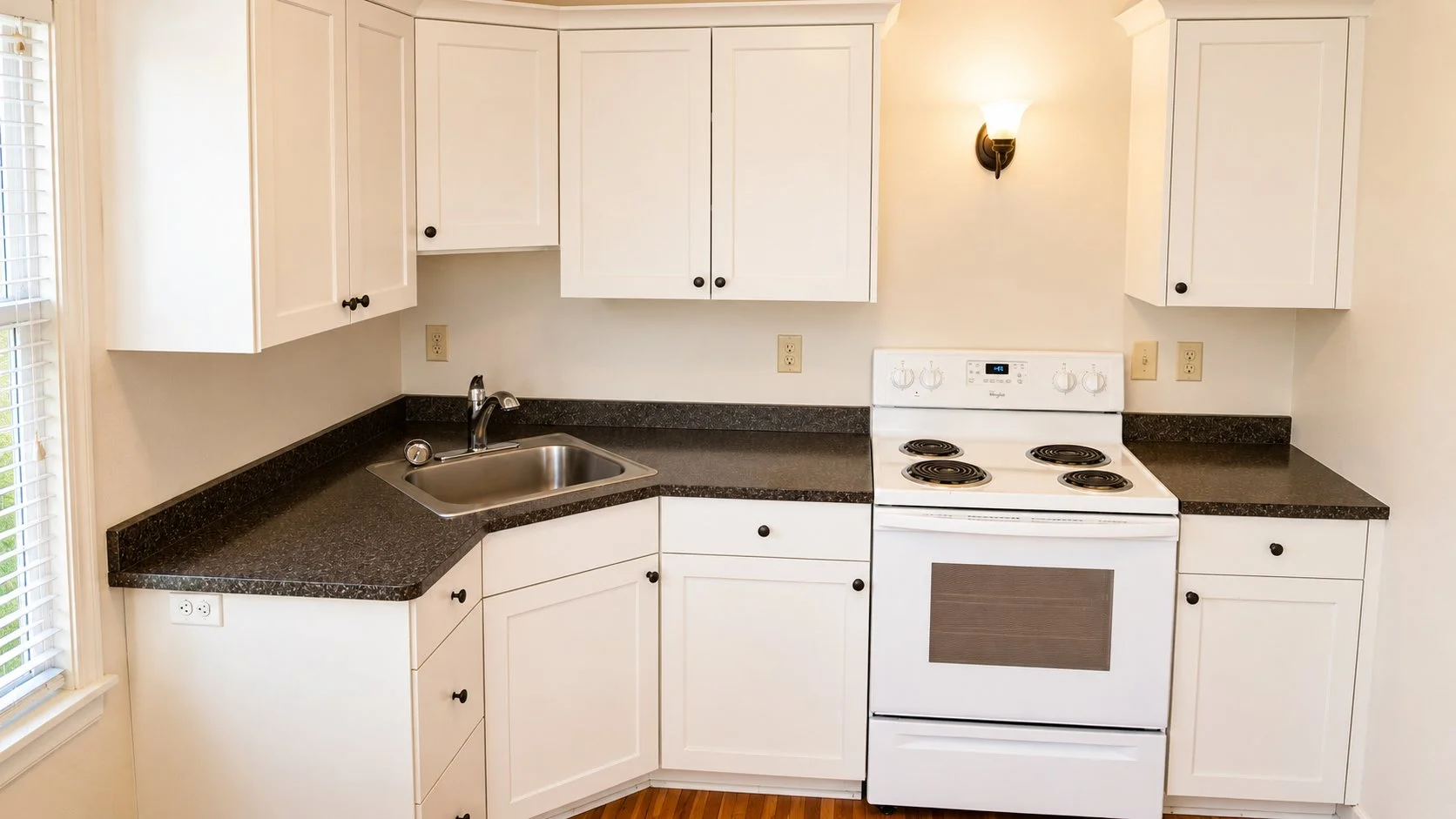 1871R kitchen3.jpg