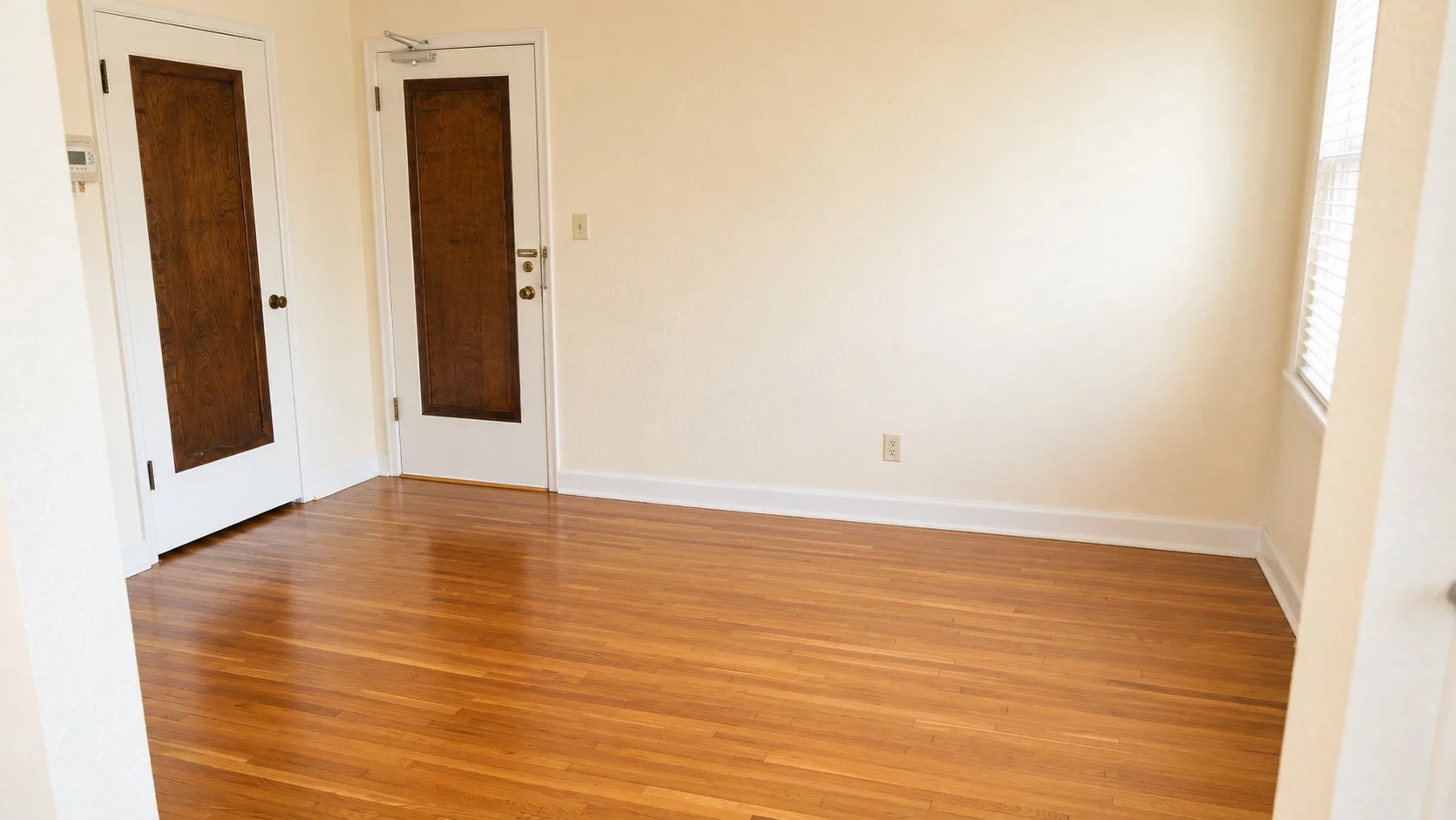 1871R living room .jpg