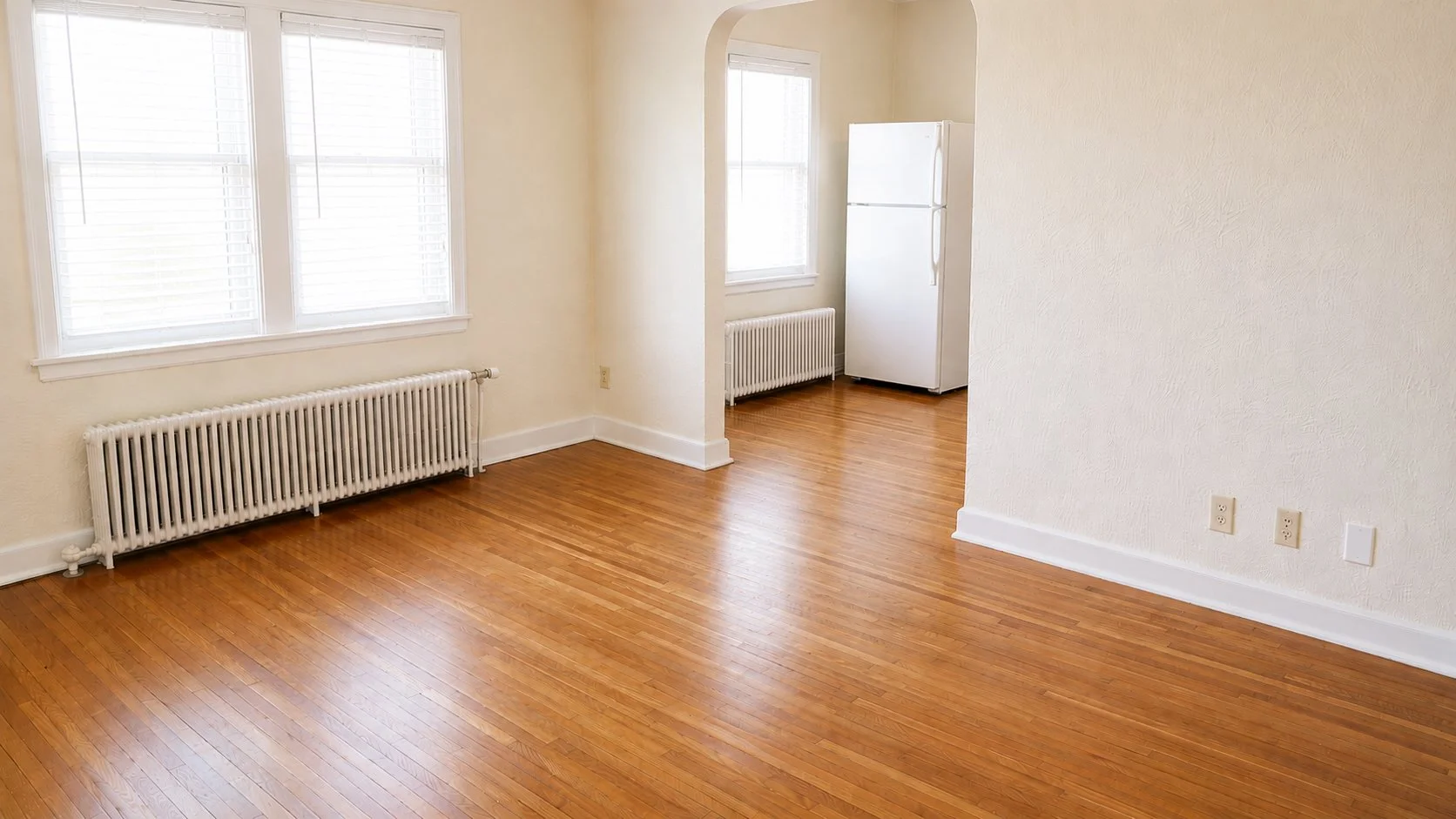 1871R living room2.jpg