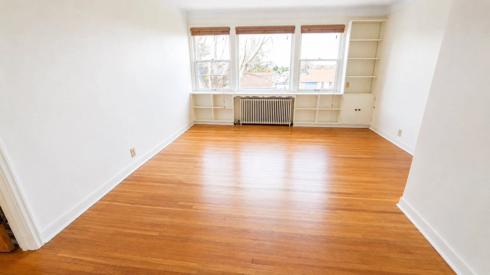 555 living room6.jpg