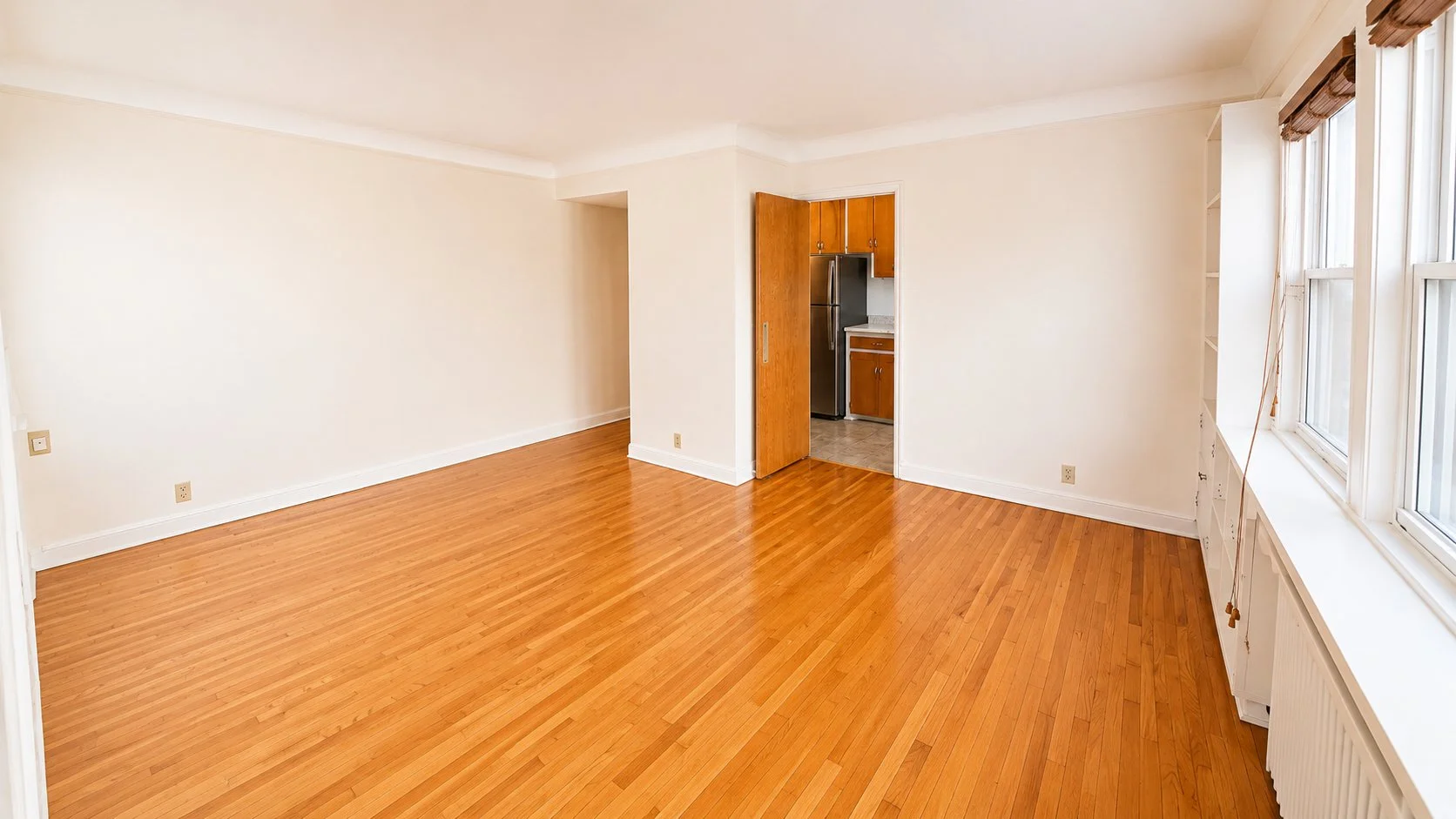 555 living room.jpg
