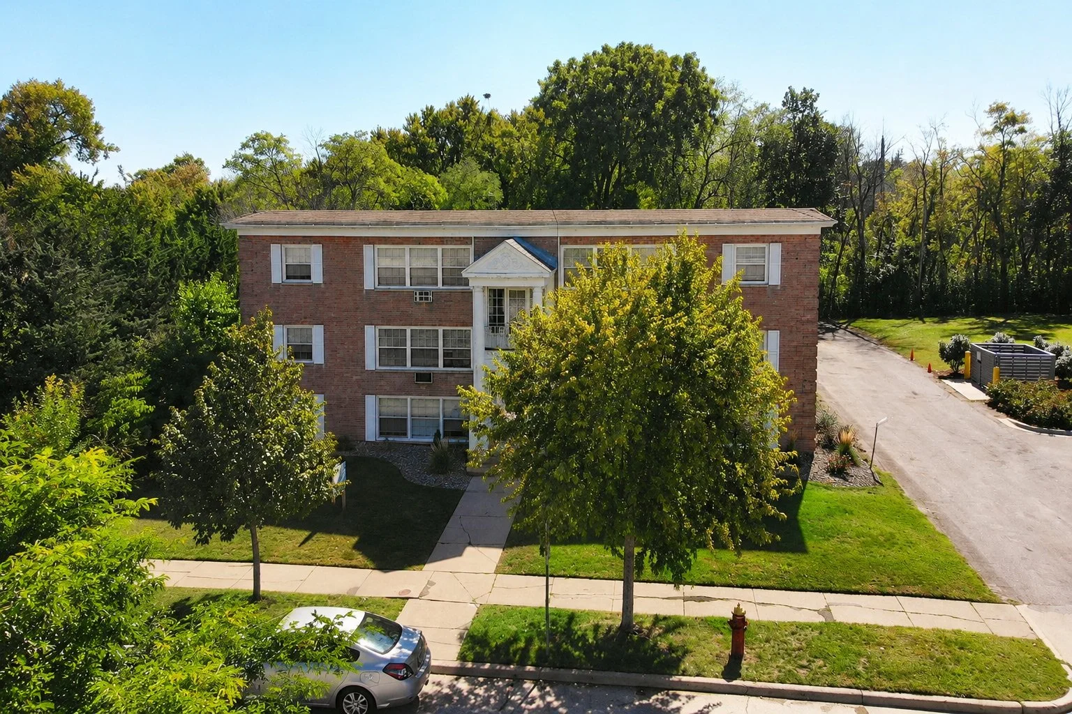 1329 aerial2.jpg