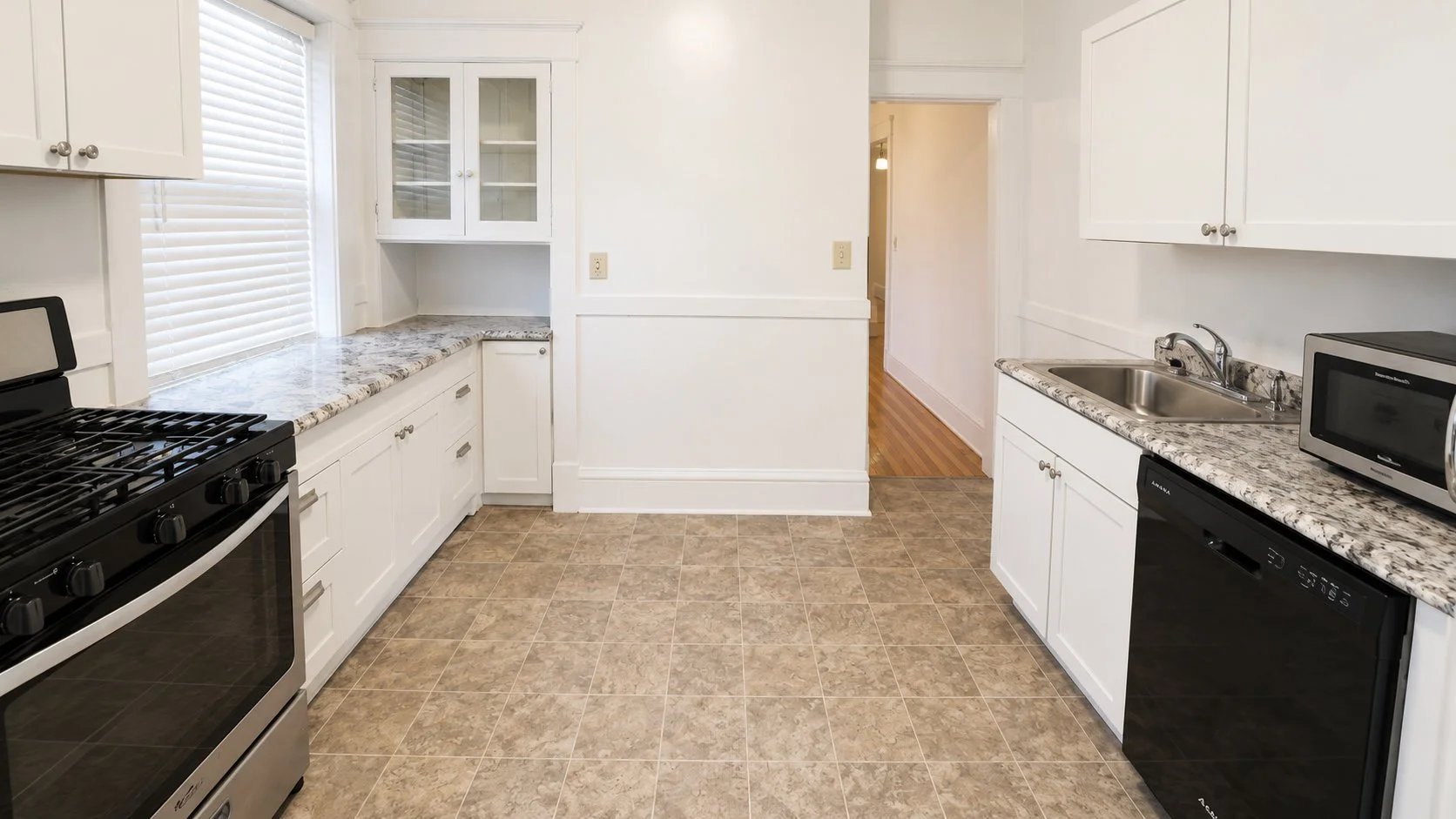 81-16 kitchen.jpg