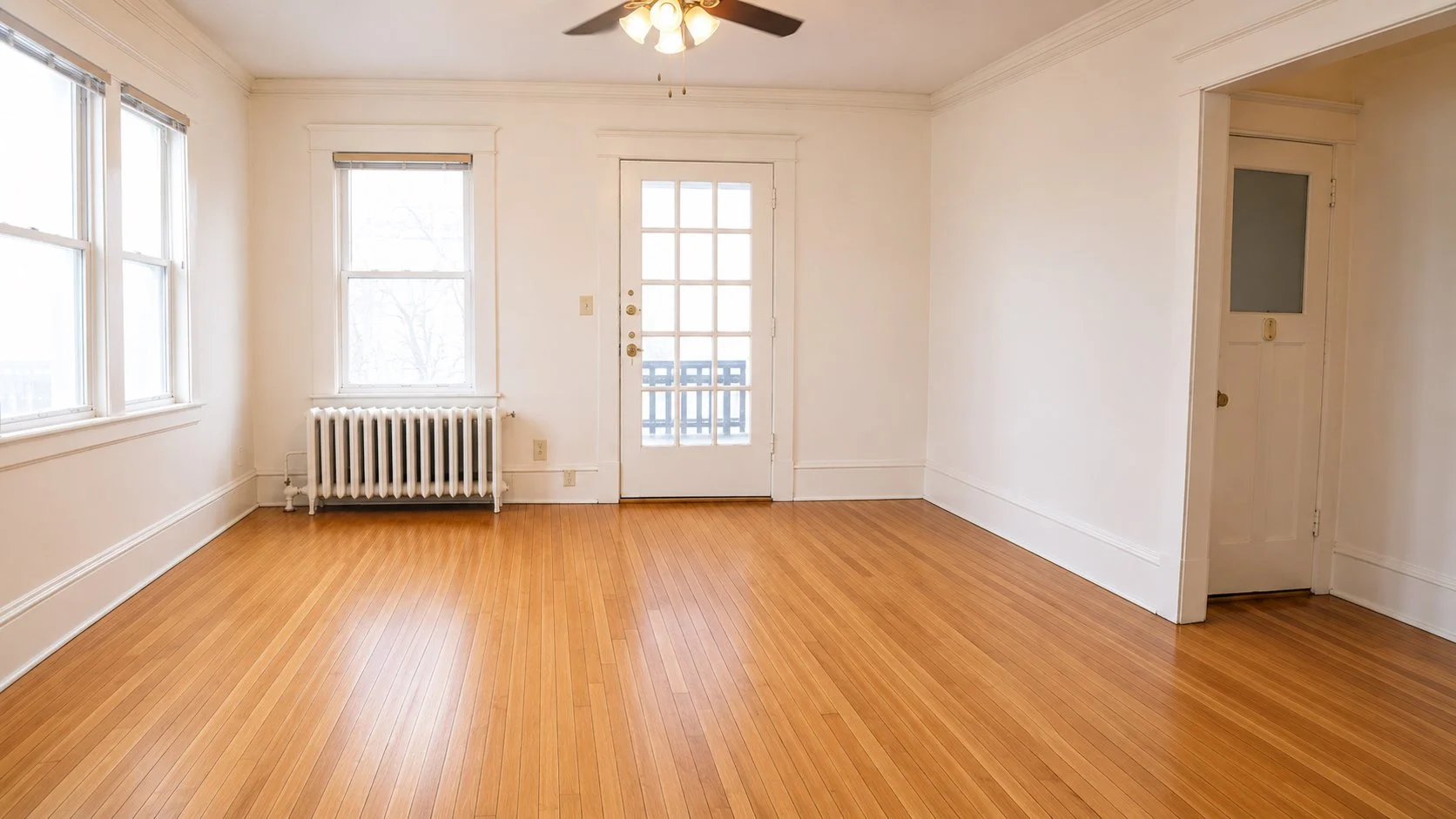81-16 living room2.jpg