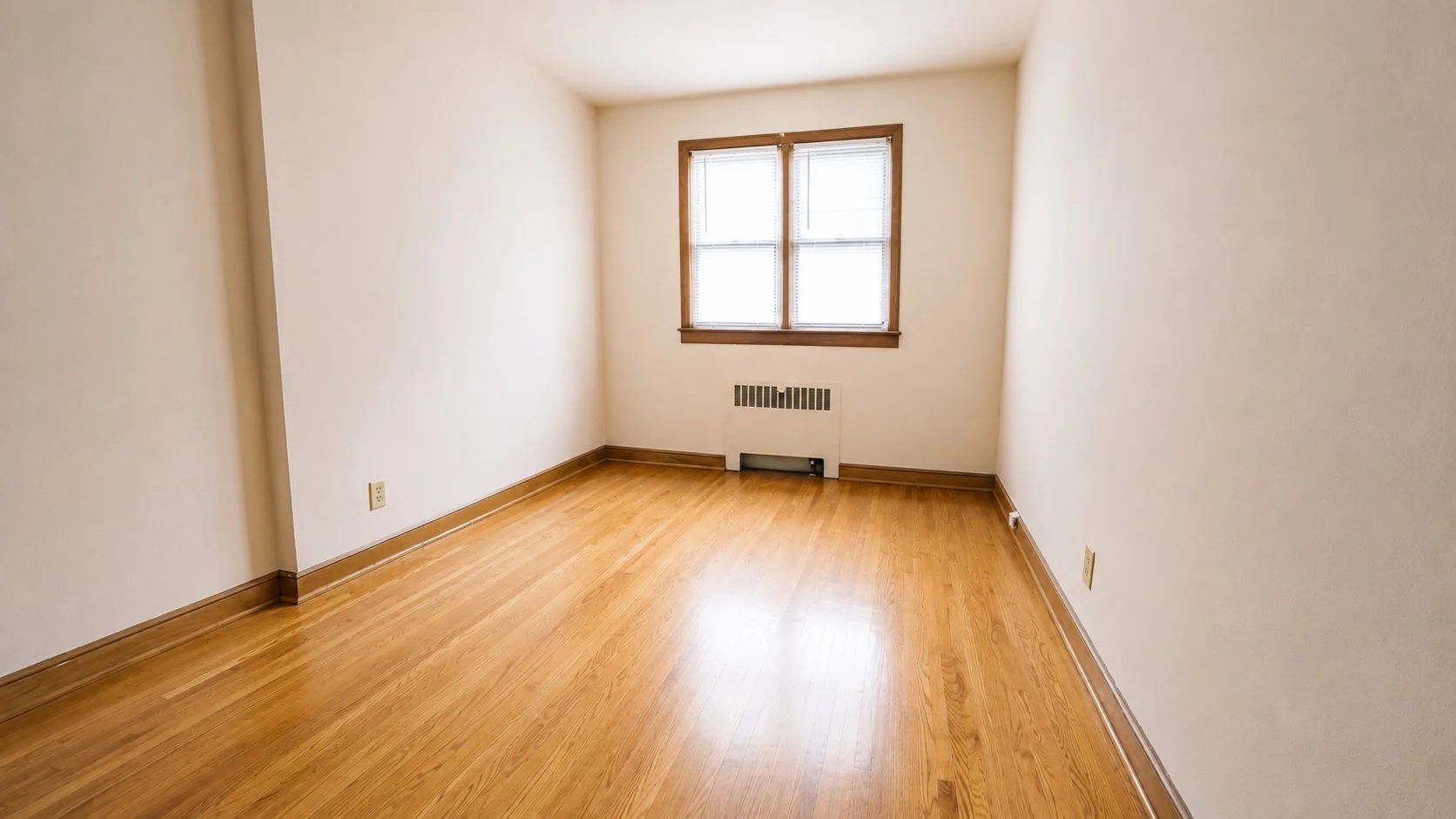 1835-8 bedroom3.jpg