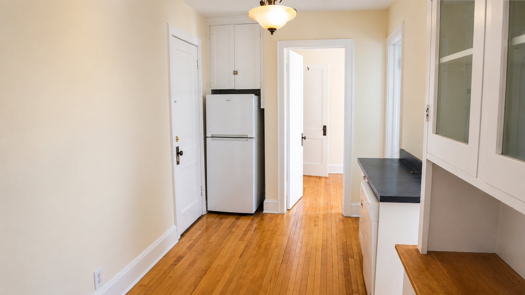 277-7 hall shot2.jpg