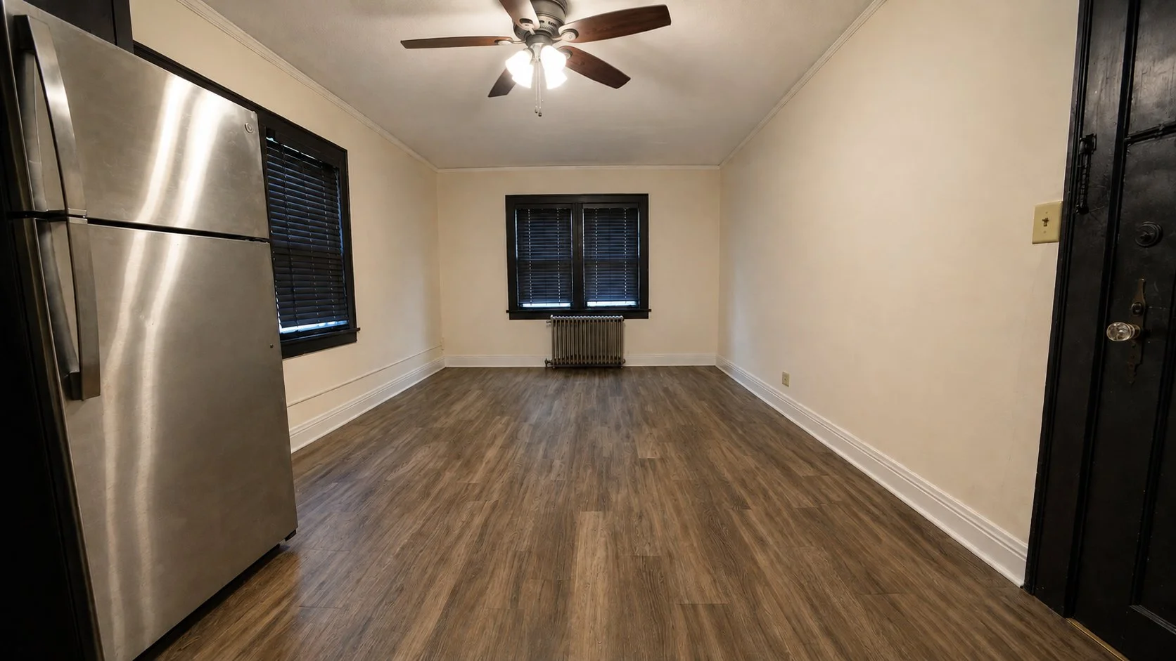 2086-2 living room.jpg